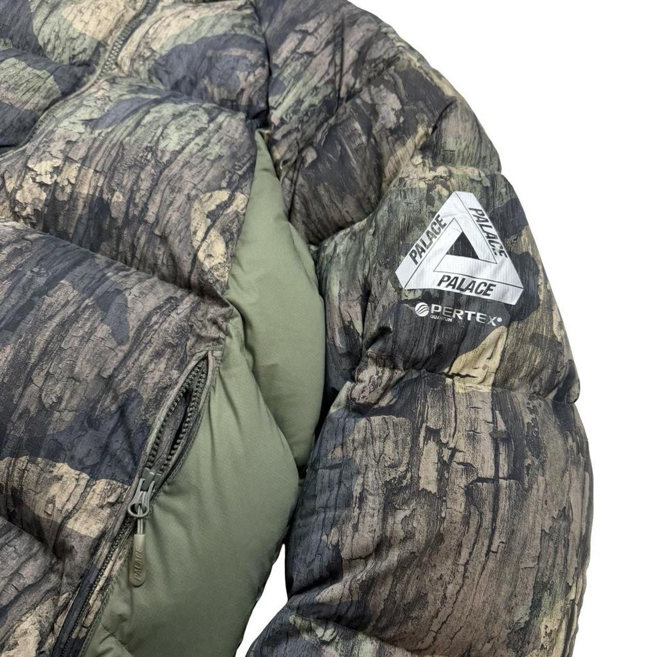 Palace Palace Matte Balaclava Puffer Jacket Forest Real Tree Camo Size US L / EU 52-54 / 3 - 4 Thumbnail