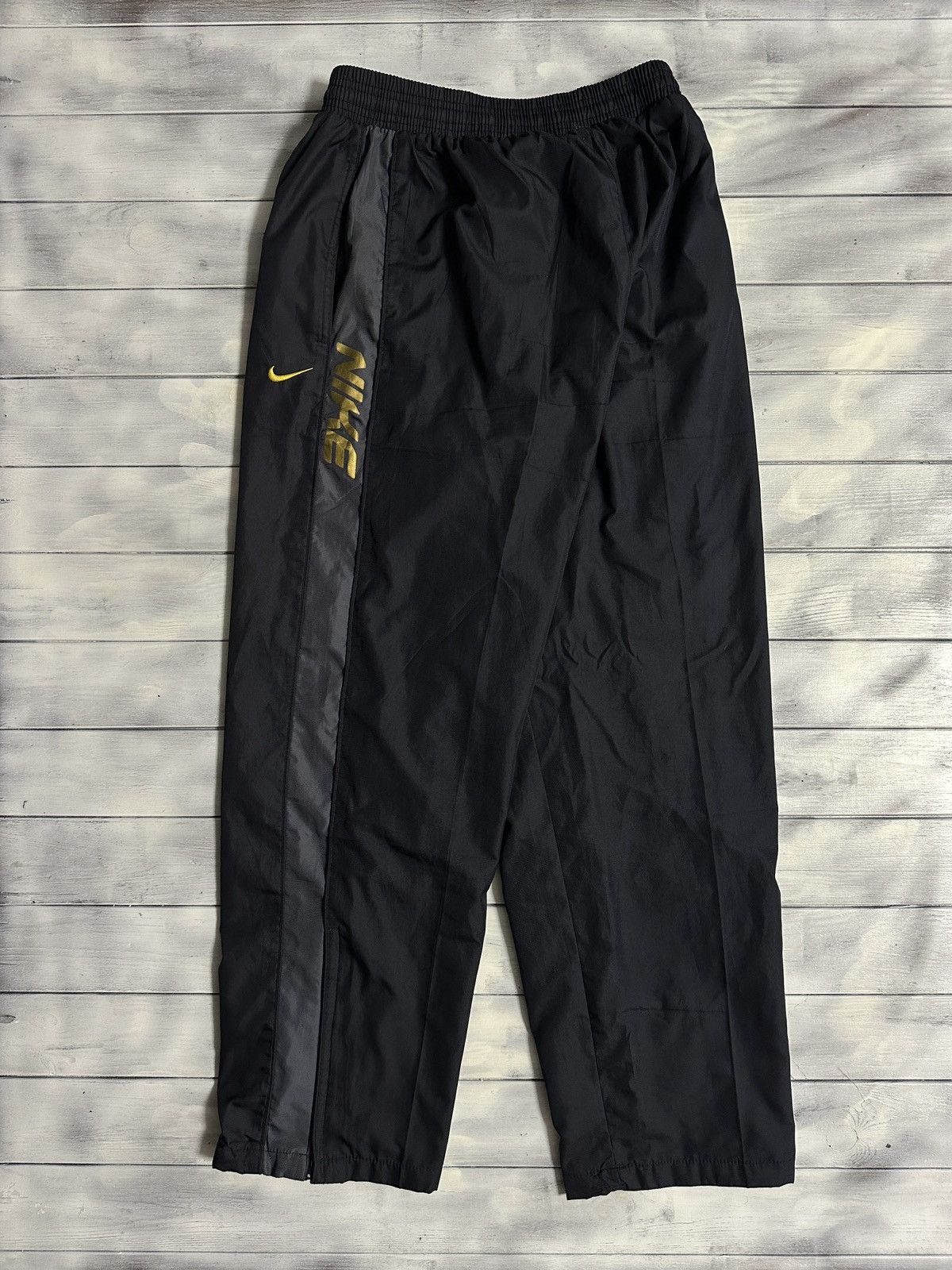 Nike Rare Vintage Pants Nike Swoosh Streatwear Y2K style Size US 32 / EU 48 - 1 Thumbnail
