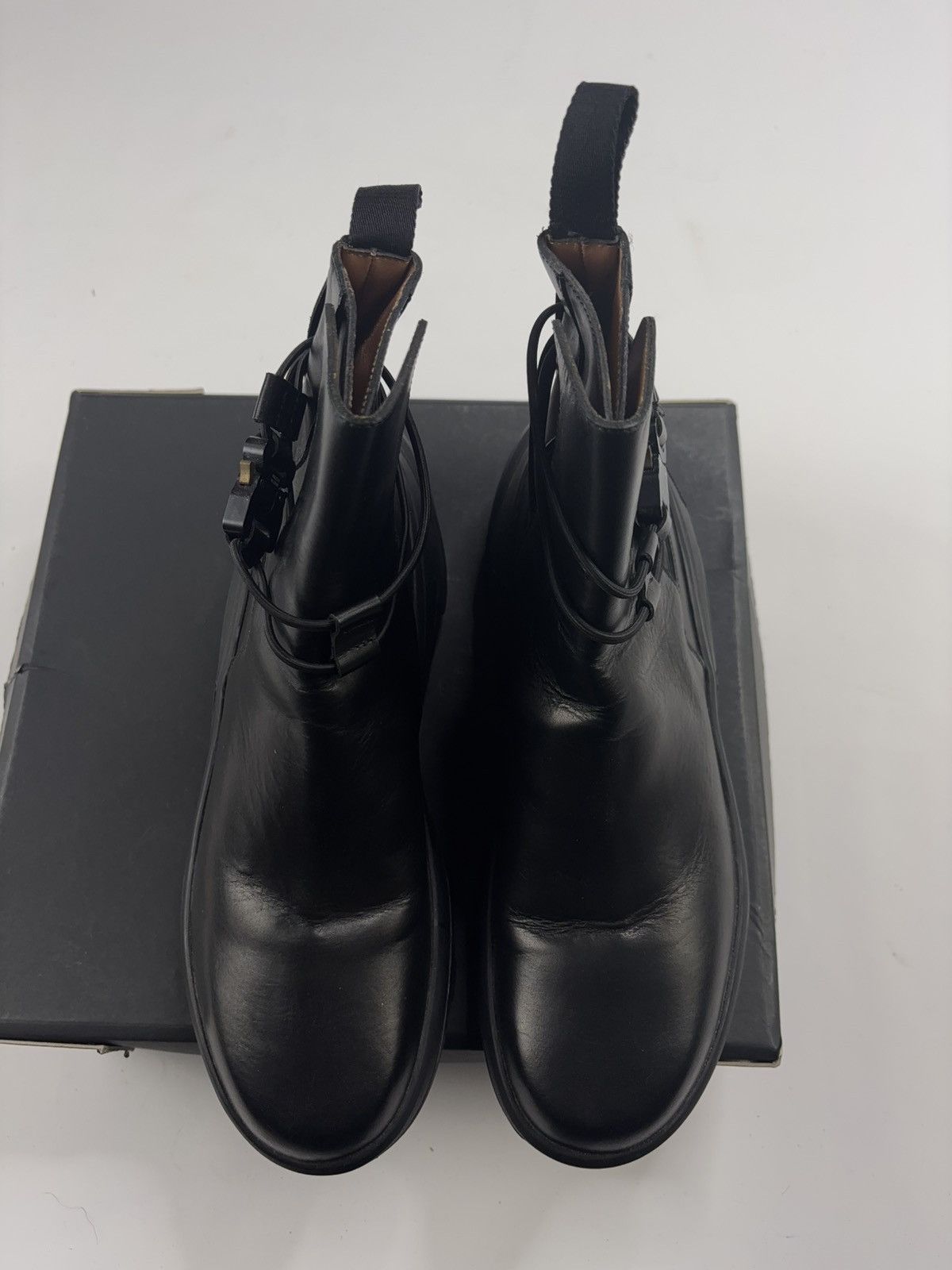 1017 ALYX 9SM Chelsea Buckle Boot With Vibram Sole 1017 ALYX 9SM - Leather and Silver-Tone Chelsea Boots  main image 2