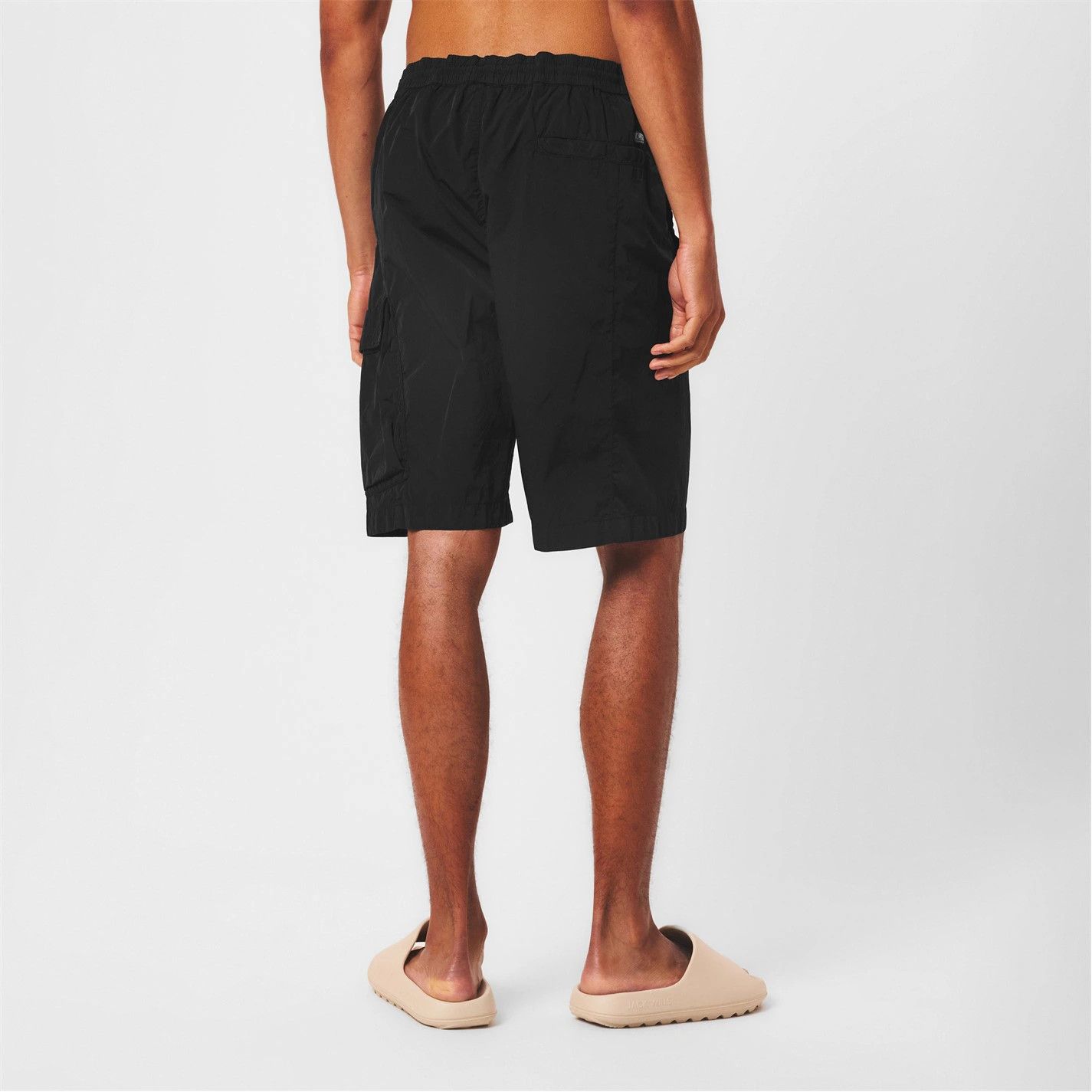 C.P. Company o1g2r1mq0426 Bermuda Cargo Shorts in Black Size US 30 / EU 46 - 3 Thumbnail