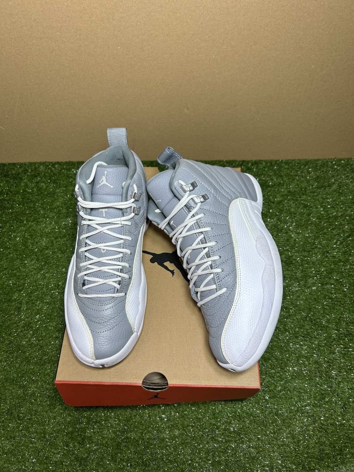 Jordan Brand Jordan 12 stealth Size US 8.5 / EU 41-42 - 1 Thumbnail