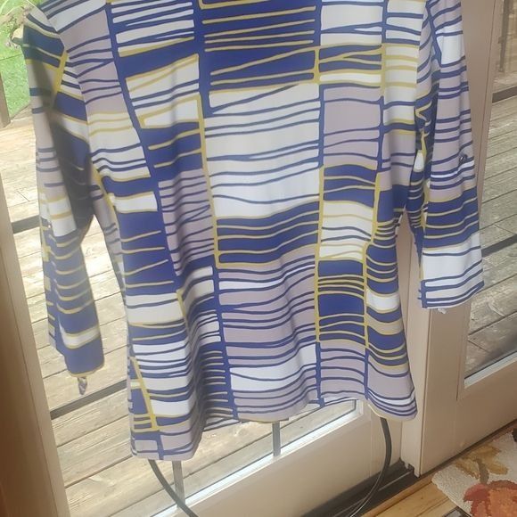 J.McLaughlin J. McLaughlin Short Sleeve Button Down Sz. XS Blouse Size XS / US 0-2 / IT 36-38 - 5 Thumbnail