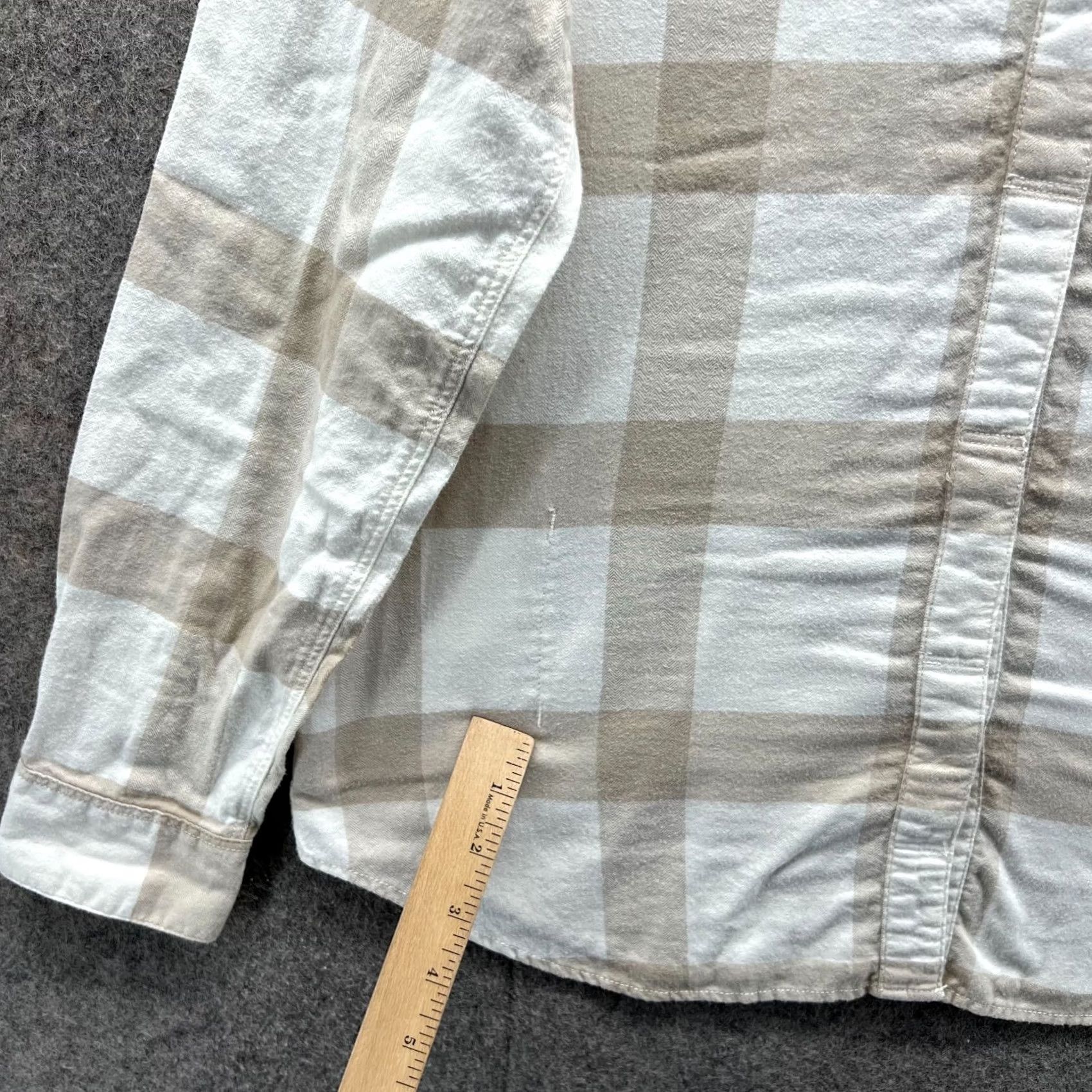 Mountain Hardwear VINTAGE Mountain Hardwear Shirt Womens Medium Beige White Button Down Check Outdoors Size M / US 6-8 / IT 42-44 - 6 Thumbnail