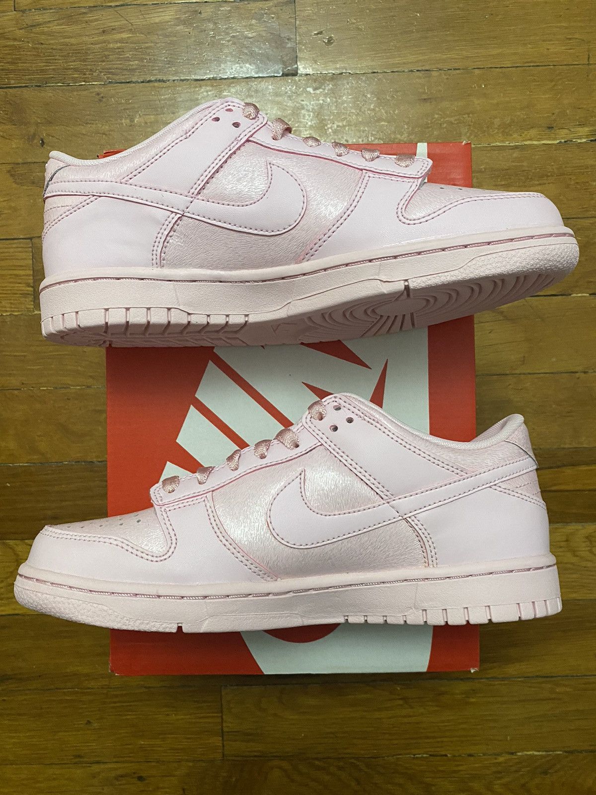Nike Size 6Y / 7.5W - Nike Dunk Low Triple Pink GS Size US 7.5 / IT 37.5 - 3 Thumbnail
