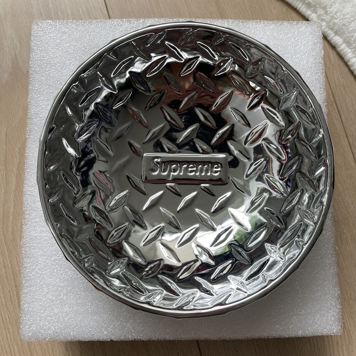 Supreme Supreme Diamond Plate Dog Bowl Silver | Grailed