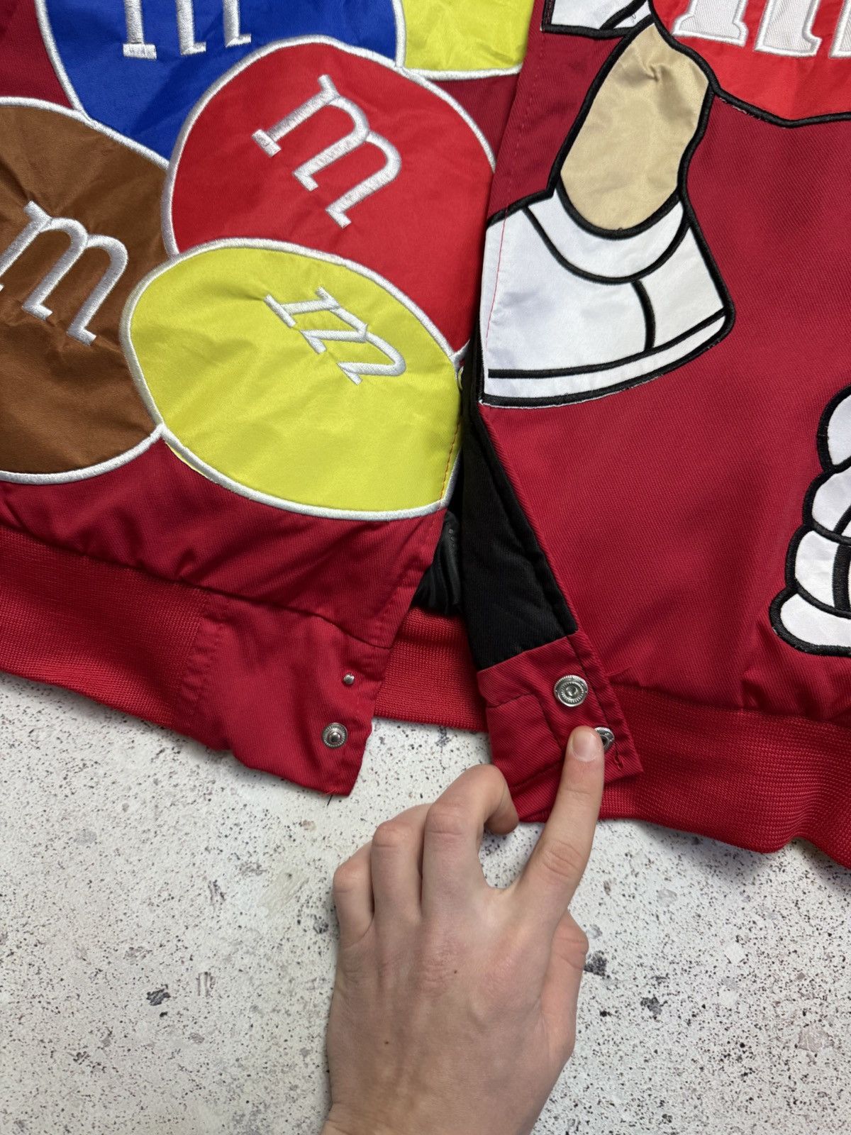 NASCAR M&M’s Bomber Light Jacket Red MMS Racing Red Unisex M F1 Size US M / EU 48-50 / 2 - 6 Thumbnail