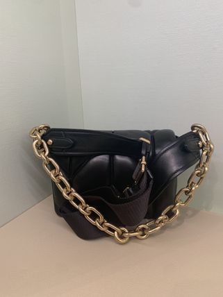Miu Miu o1srvl11e0724 Size: OS / Bag in Black Size ONE SIZE - 3 Thumbnail