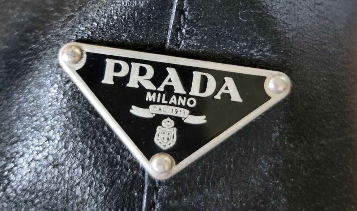 Prada Authentic PRADA Shoulder Leather Bag Size ONE SIZE - 7 Thumbnail