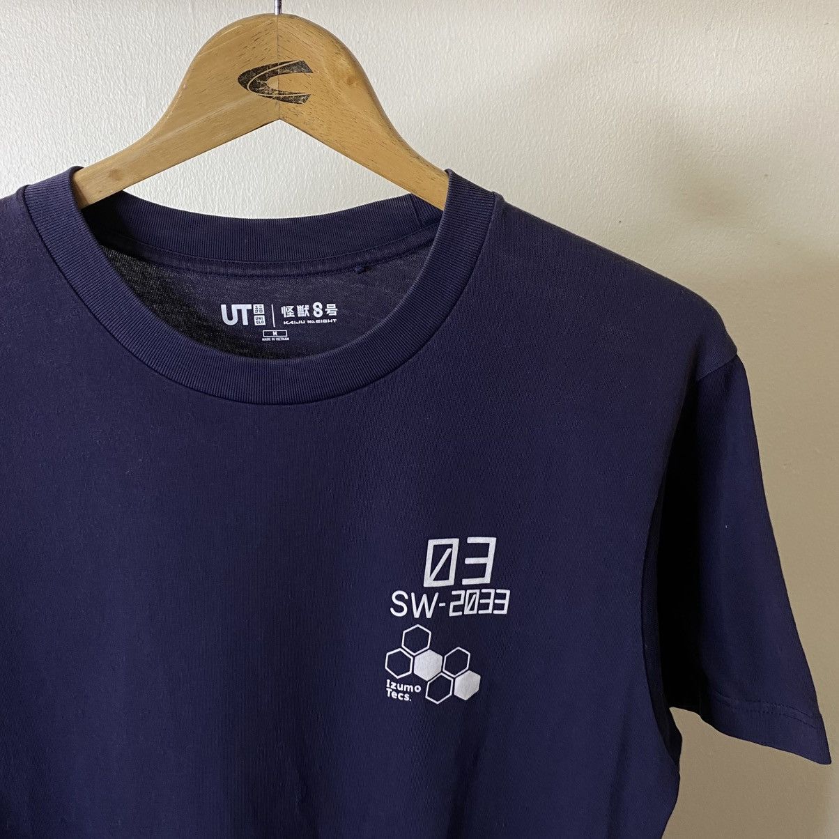 Uniqlo UT x Kaiju No. 8 Soshiro Hoshina Anime Manga Collaboration T Size US M / EU 48-50 / 2 - 8 Thumbnail