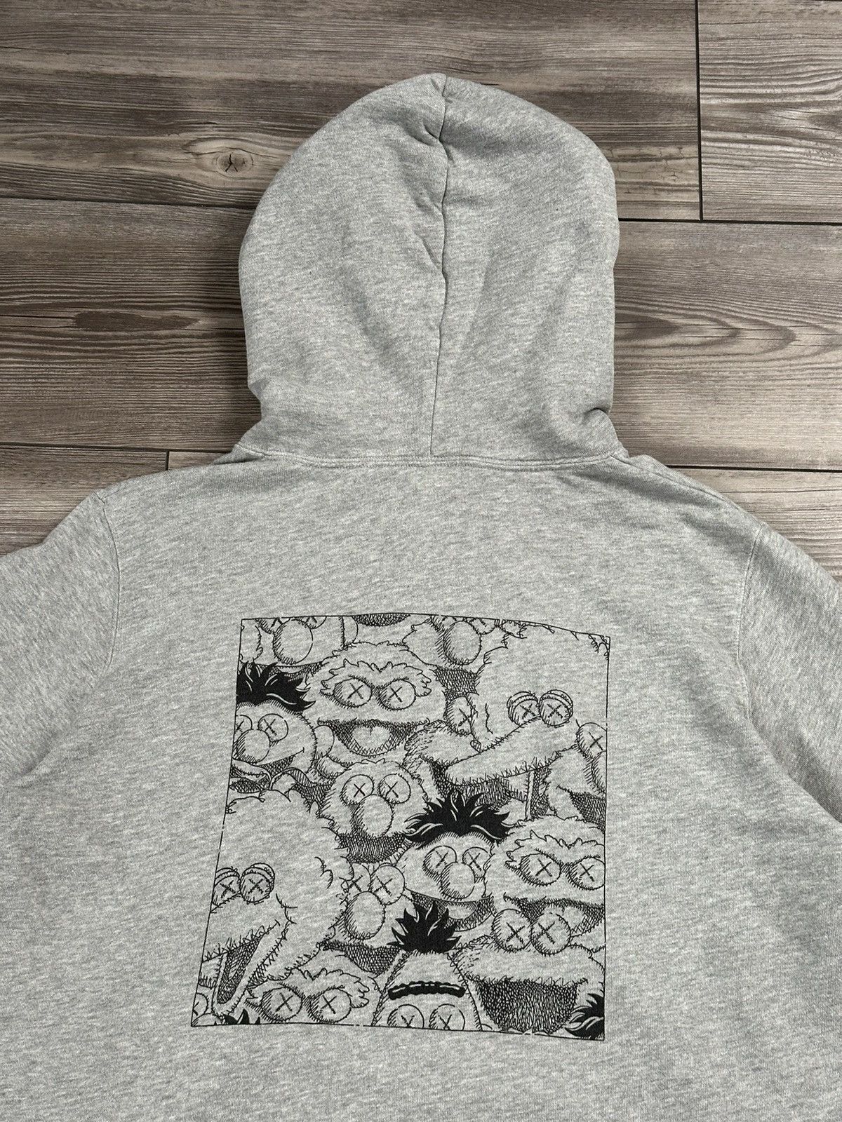 Kaws × Peanuts × Uniqlo Kaws x Uniqlo x Sesame Street Hoodie Size US M / EU 48-50 / 2 - 4 Thumbnail