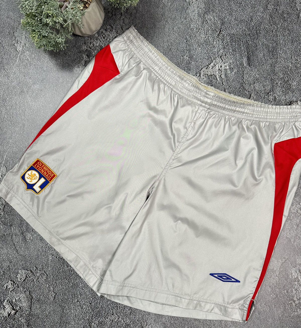 Umbro × Vintage Olympique Lyonnais vintage 2004 2005 Umbro shorts Size US 32 / EU 48 - 1 Thumbnail
