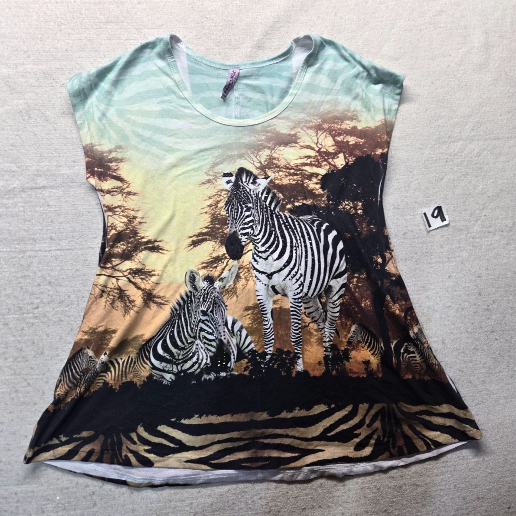 Vintage Allstar Clothing Shirt Adult Women's Size S Small Zebra Embellished Tee T Shirt Top Size S / US 4 / IT 40 - 3 Thumbnail