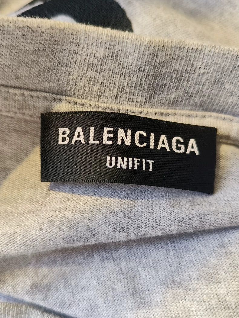 Balenciaga Balenciaga Embroidered short-sleeved T-shirt with inverted Size US XS / EU 42 / 0 - 5 Thumbnail