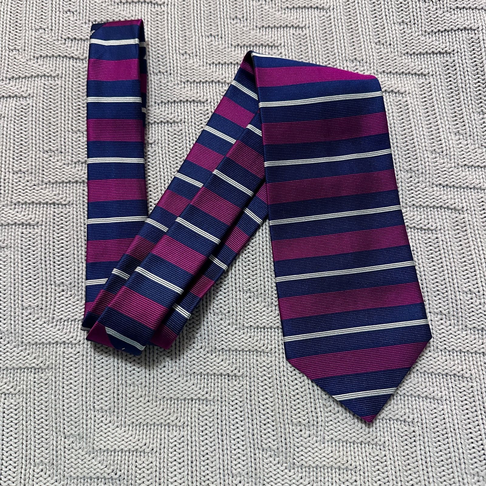 Brooks Brothers Brooks Brothers purple and navy horizontal striped silk tie Size ONE SIZE - 1 Thumbnail