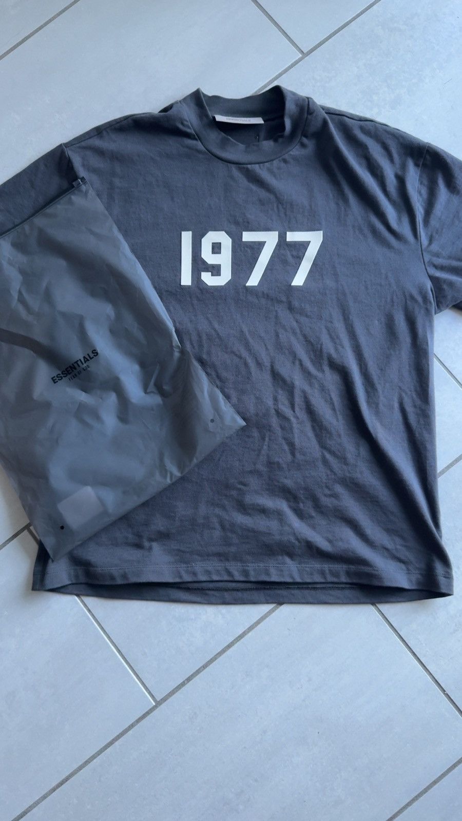 Essentials Essential t shirt 1977 size S eu Size US S / EU 44-46 / 1 - 1 Thumbnail