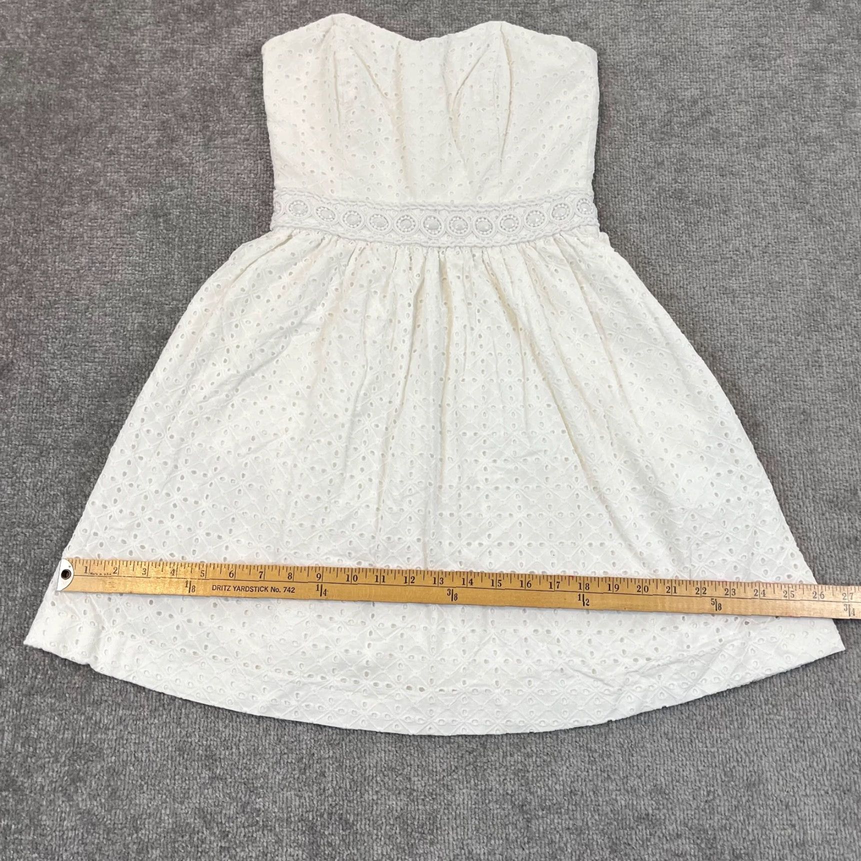 Lilly Pulitzer Lilly Pulitzer Dress Womens Size 00 White Eyelet Marta Resort Diamond Knit Prep Size XXS / US 00 / IT 34 - 7 Thumbnail