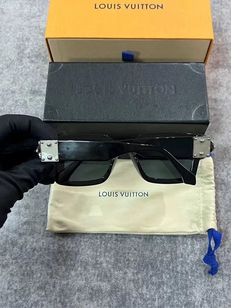 Louis Vuitton Louis Vuitton Millionaire Sunglasses. Size ONE SIZE - 3 Thumbnail