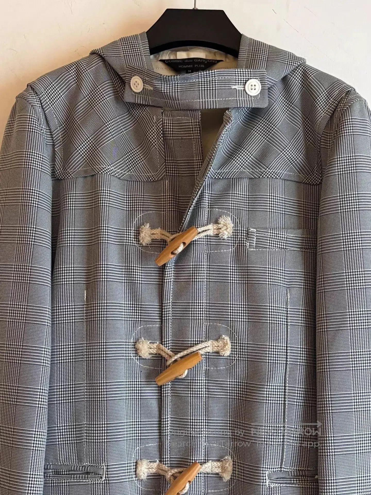 Comme des Garcons Hooded Checkered Toggle. Size US M / EU 48-50 / 2 - 5 Thumbnail