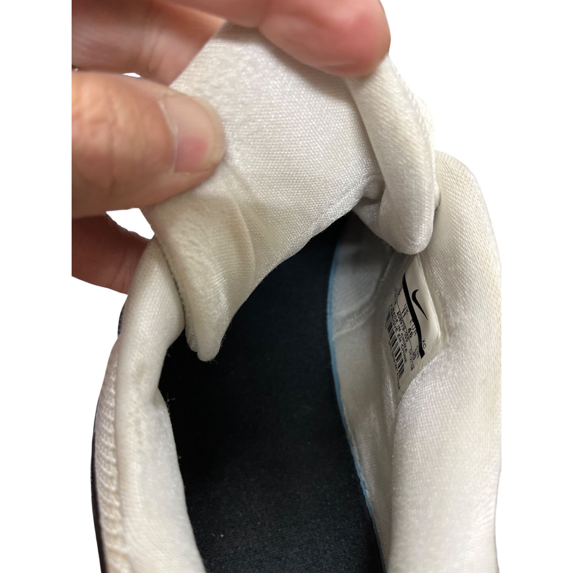 Nike Nike Kyrie 4 mens low white black gum sneakers shoes sz 12 S Size US 12 / EU 45 - 7 Thumbnail