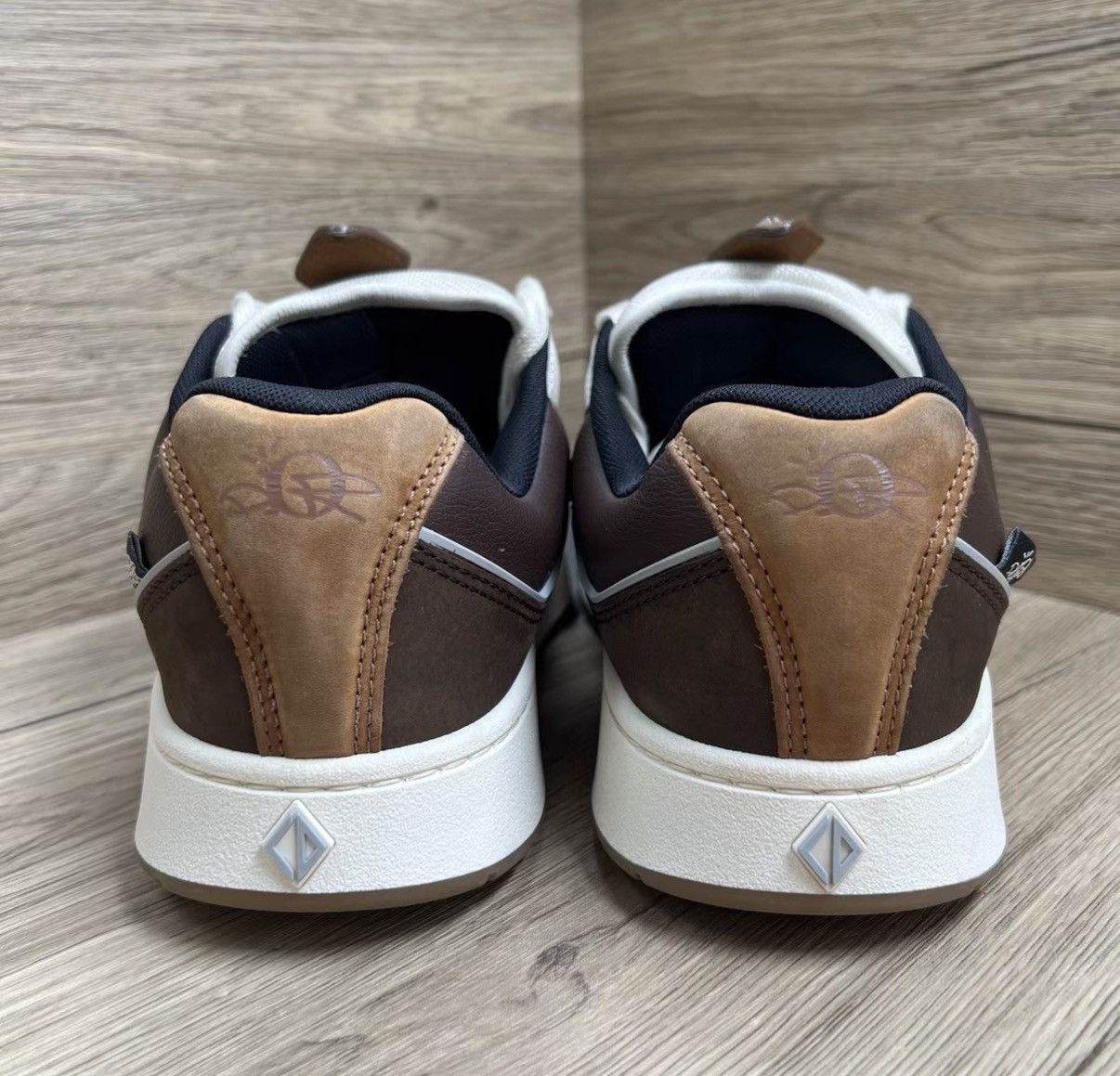 Dior Dior x Travis Scott B713 White & Brown Bumper Sneakers J41 Size US 8 / EU 41 - 4 Thumbnail