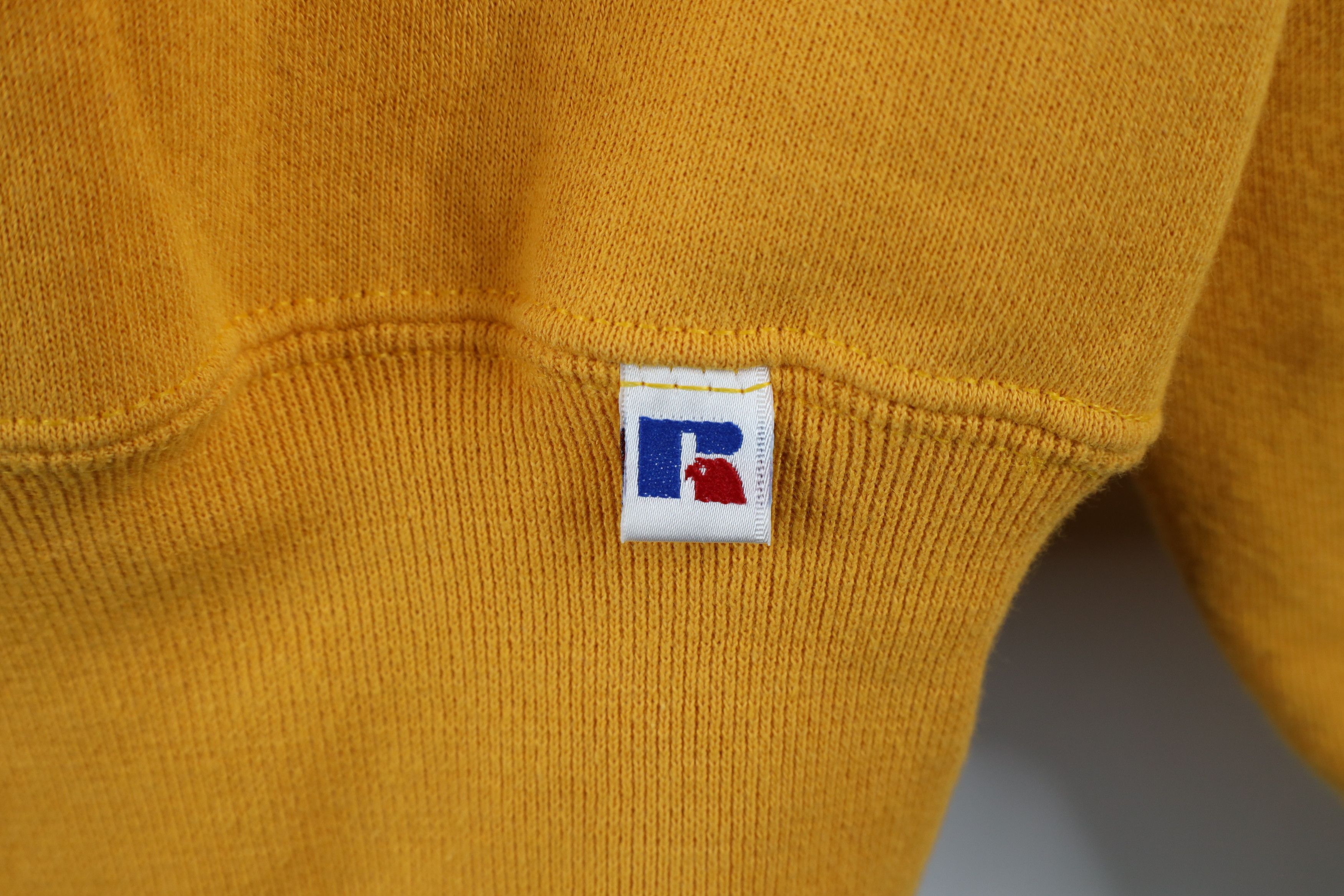Russell Athletic × Vintage Vintage 90s Russell Athletic Crewneck Sweatshirt Yellow Size US S / EU 44-46 / 1 - 4 Thumbnail