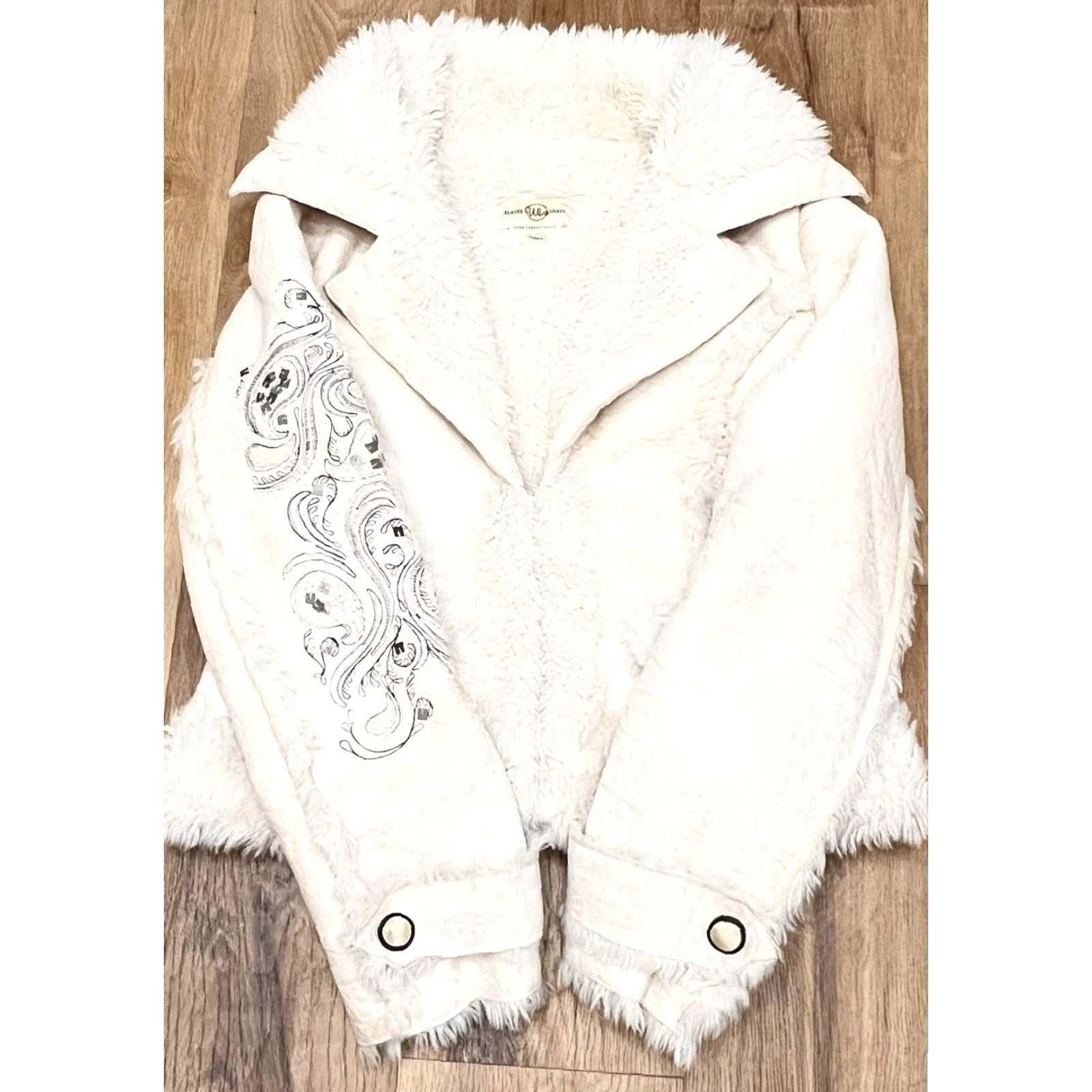 Vintage VINTAGE Wilson’s Leather Jacket Beiges Faux Suede Fur Trim Embroidered Sleeve L Women’s 90s Boho Western Y2K Size L / US 10 / IT 46 - 2 Thumbnail