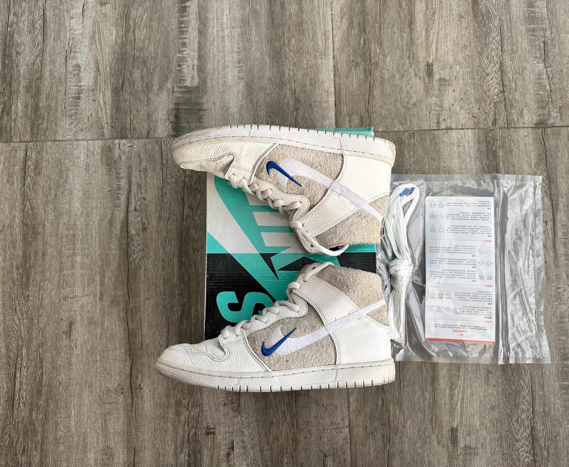 Nike Soulland x Nike Dunk Sb High FRI.day PART 02 42.5 VGC Size US 9.5 / EU 42-43 - 3 Thumbnail
