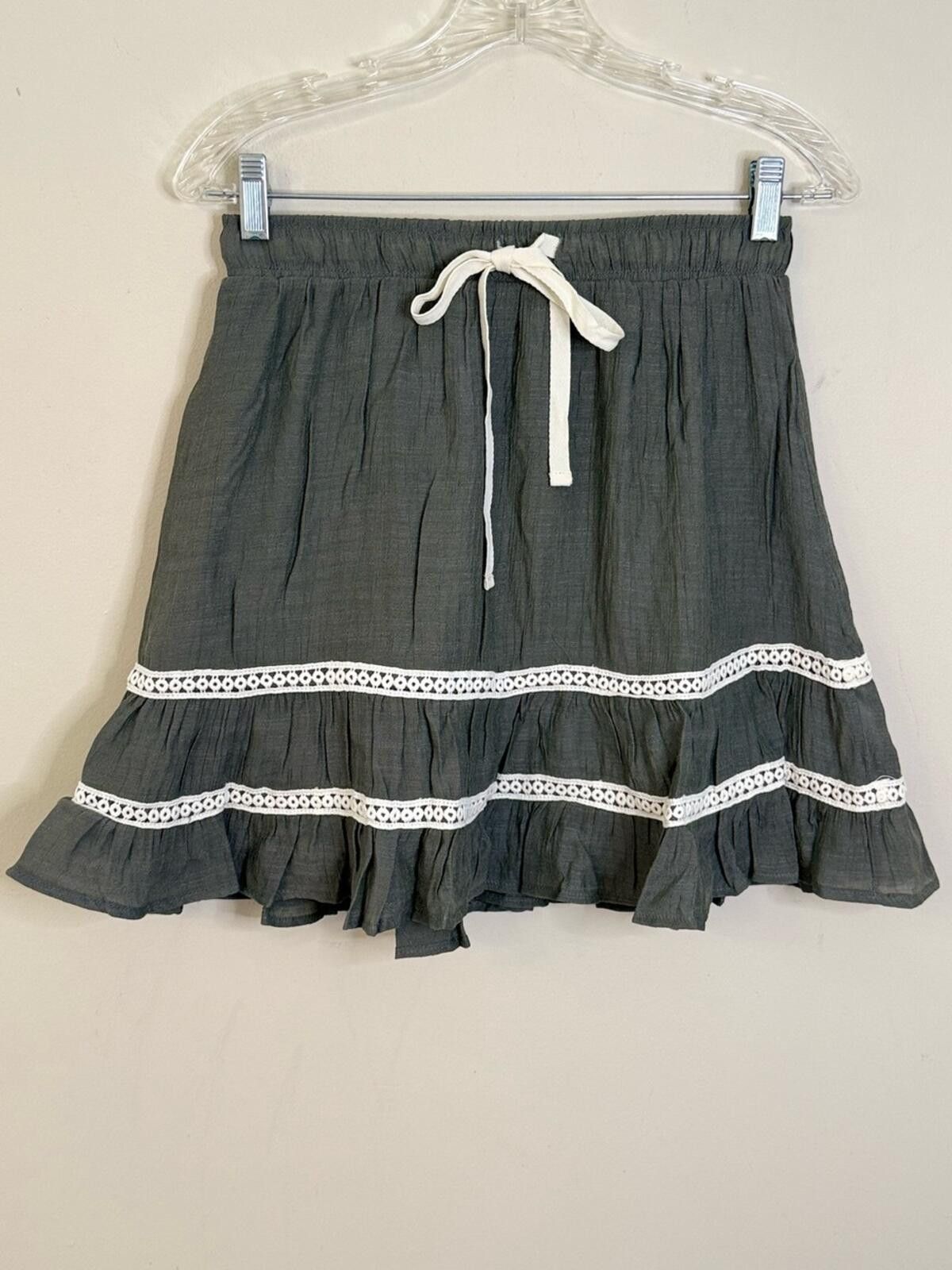 Other Umgee boho gray ruffled mini skirt white lace SZ SM Size 28" / US 6 / IT 42 - 1 Thumbnail