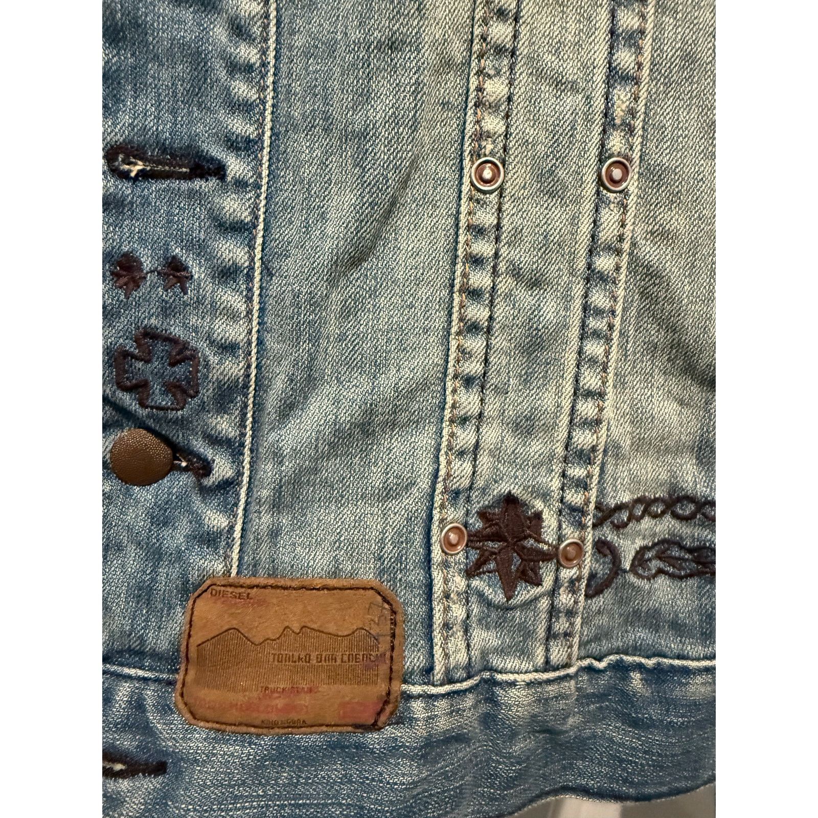 Diesel Diesel Embroidered Denim Jacket Western Streetwear Art Y2K M Size US M / EU 48-50 / 2 - 8 Thumbnail