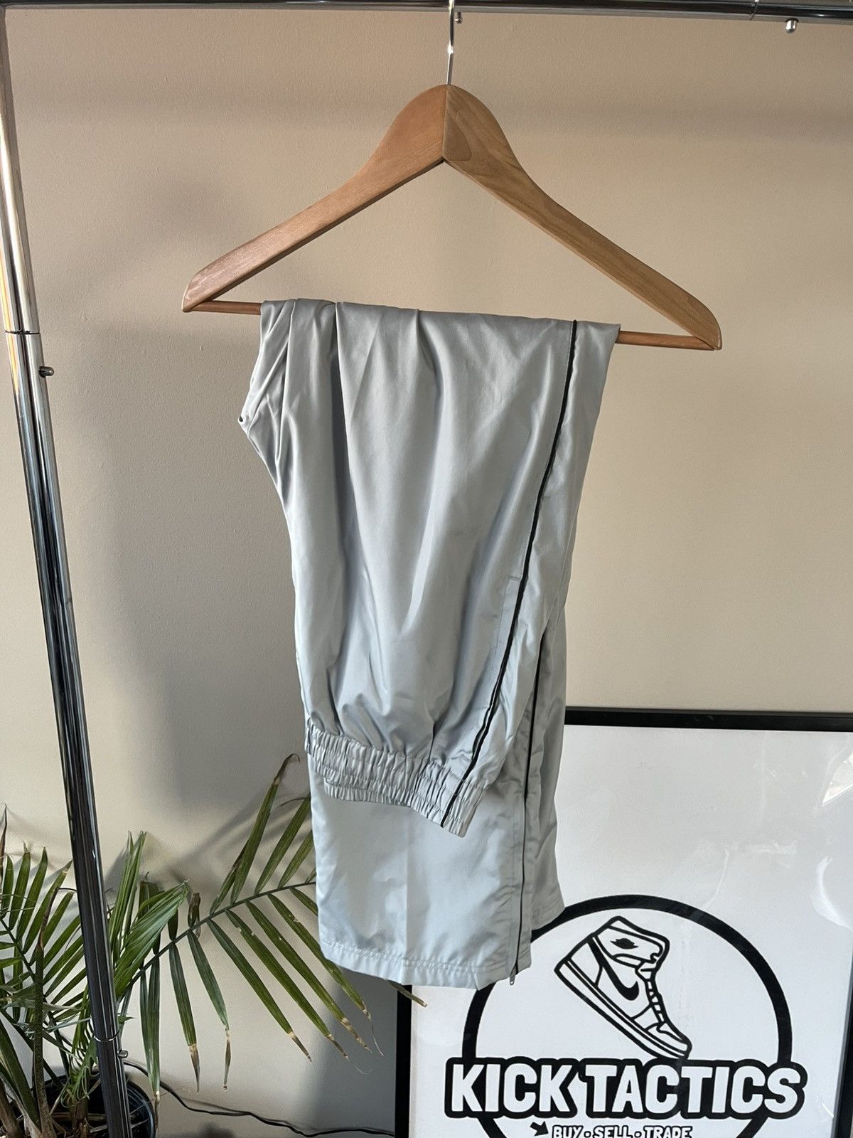 Vintage Vintage Silver Trackpants Size US 30 / EU 46 - 2 Thumbnail