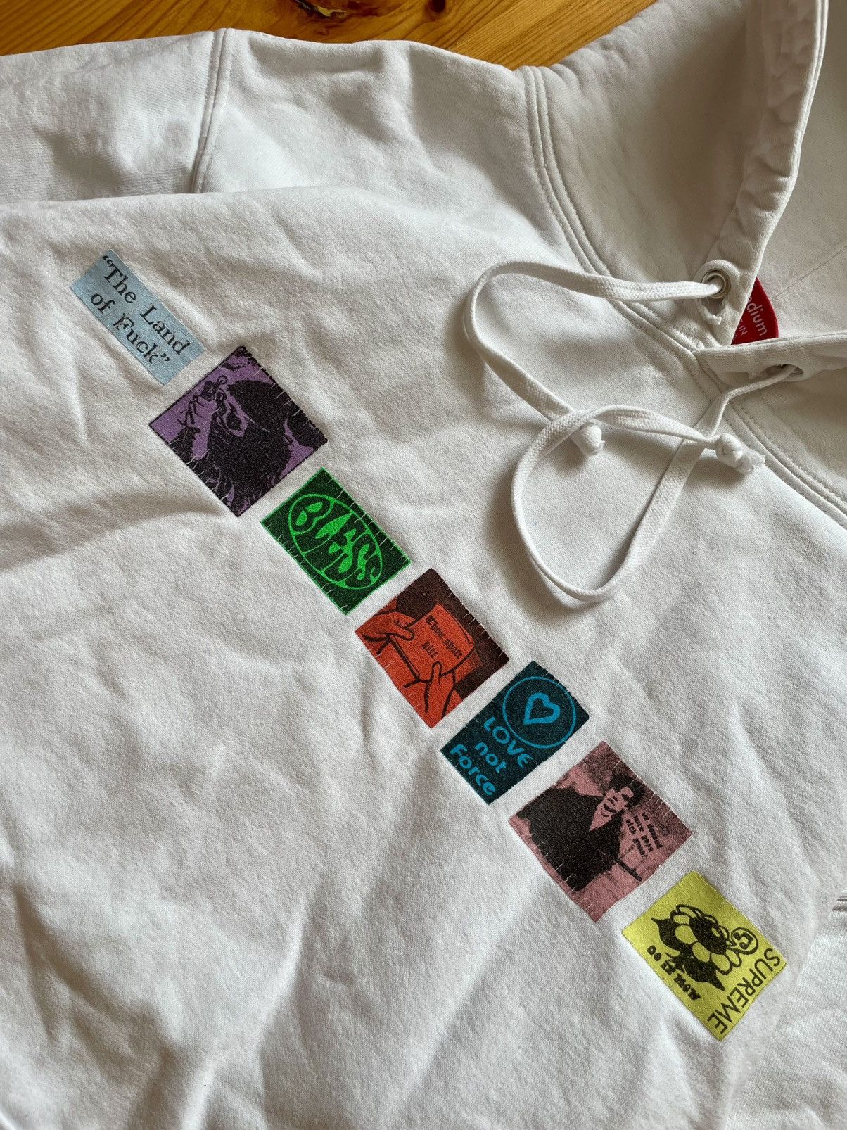 Supreme Supreme ‘The Land Of Fuck’ Logo White Hoodie Size US M / EU 48-50 / 2 - 5 Thumbnail