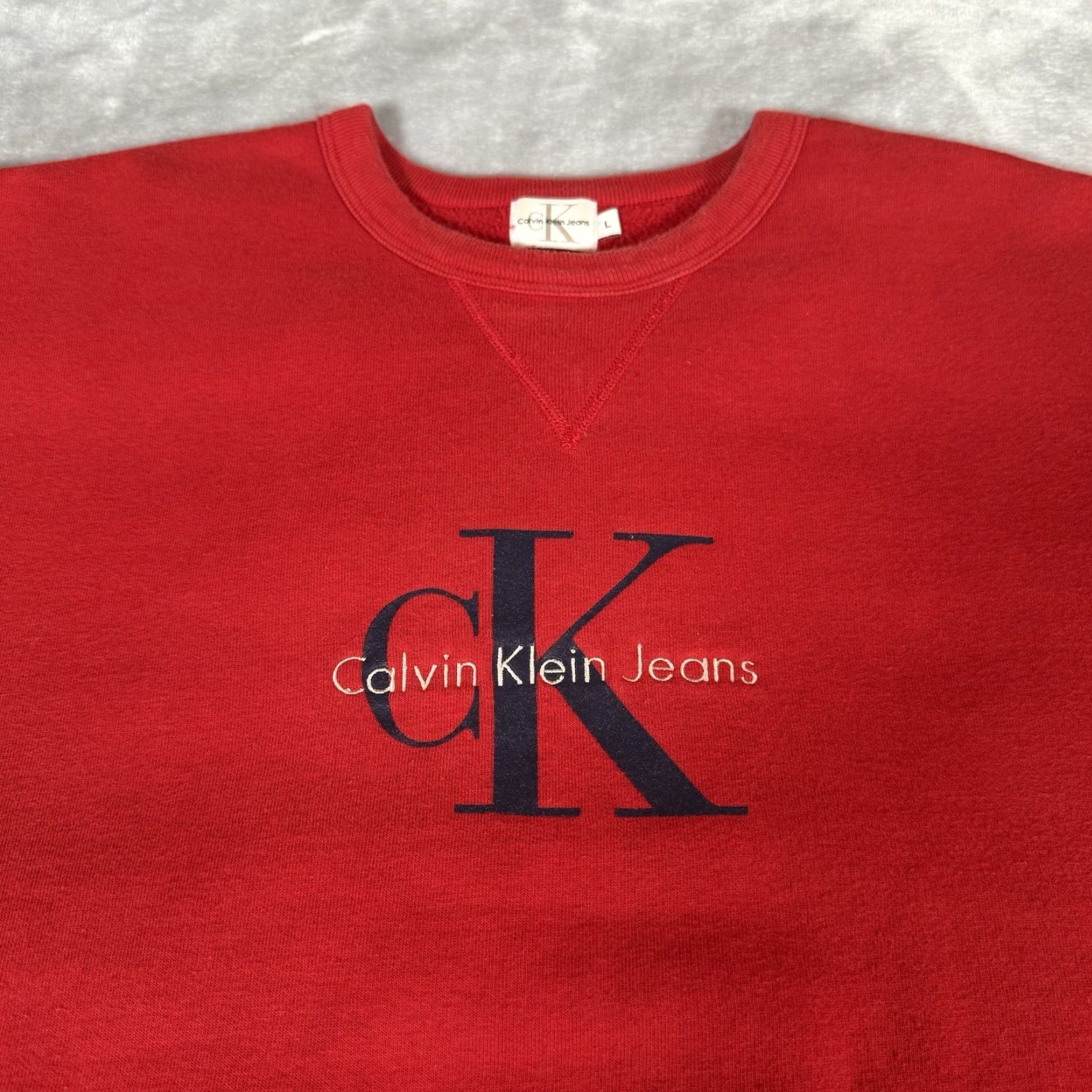 Calvin Klein VINTAGE Calvin Klein Jeans Sweatshirt Mens Large Red 90s Logo Graphic Pullover Crew Neck, Fleece, Cotton-Polyester, Made in USA, Pre-owned Mens L Size US L / EU 52-54 / 3 - 2 Thumbnail