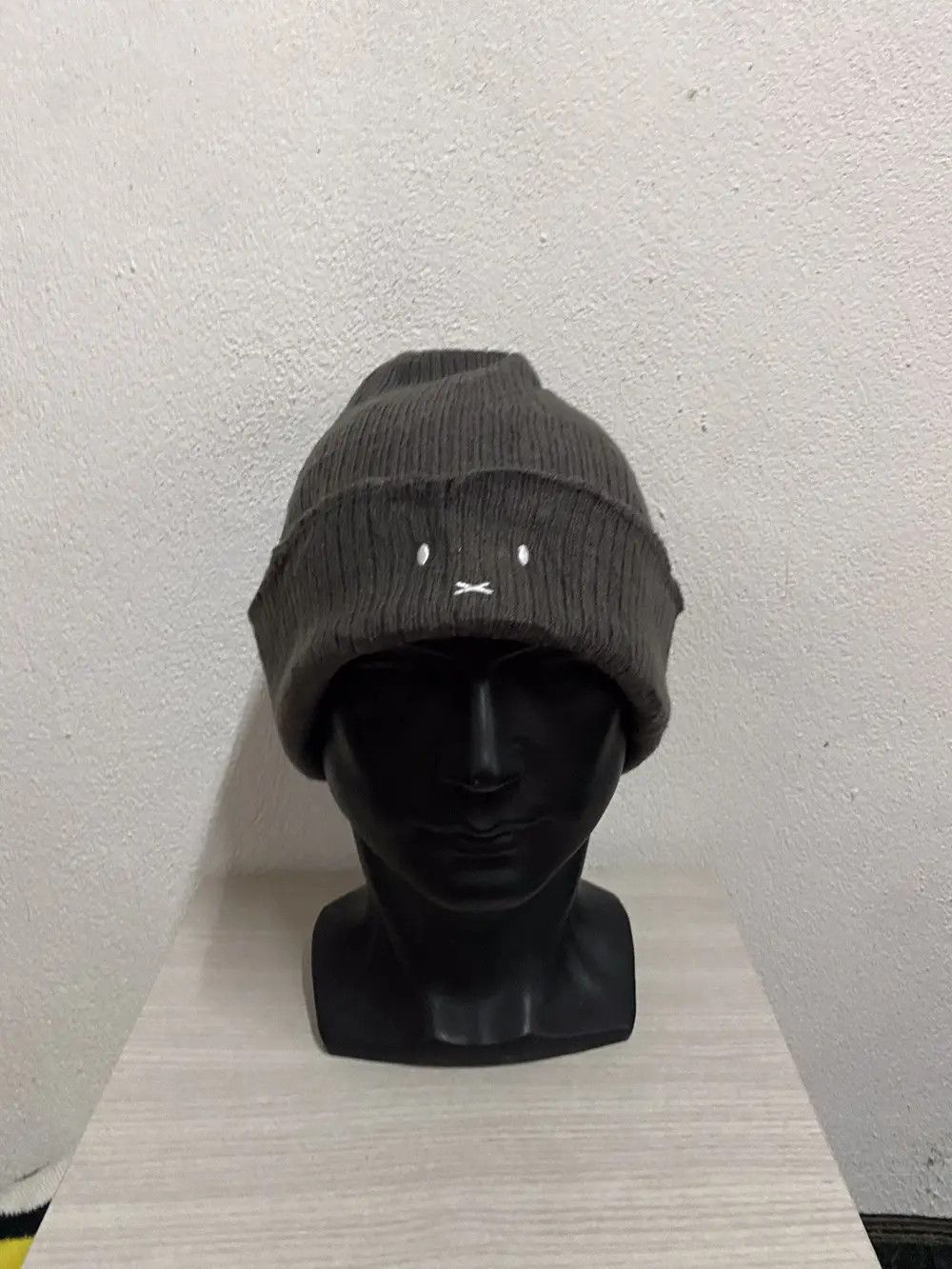 Japanese Brand × Vintage Japanese Brand Small Emoji Beanie Hat Size ONE SIZE - 2 Thumbnail