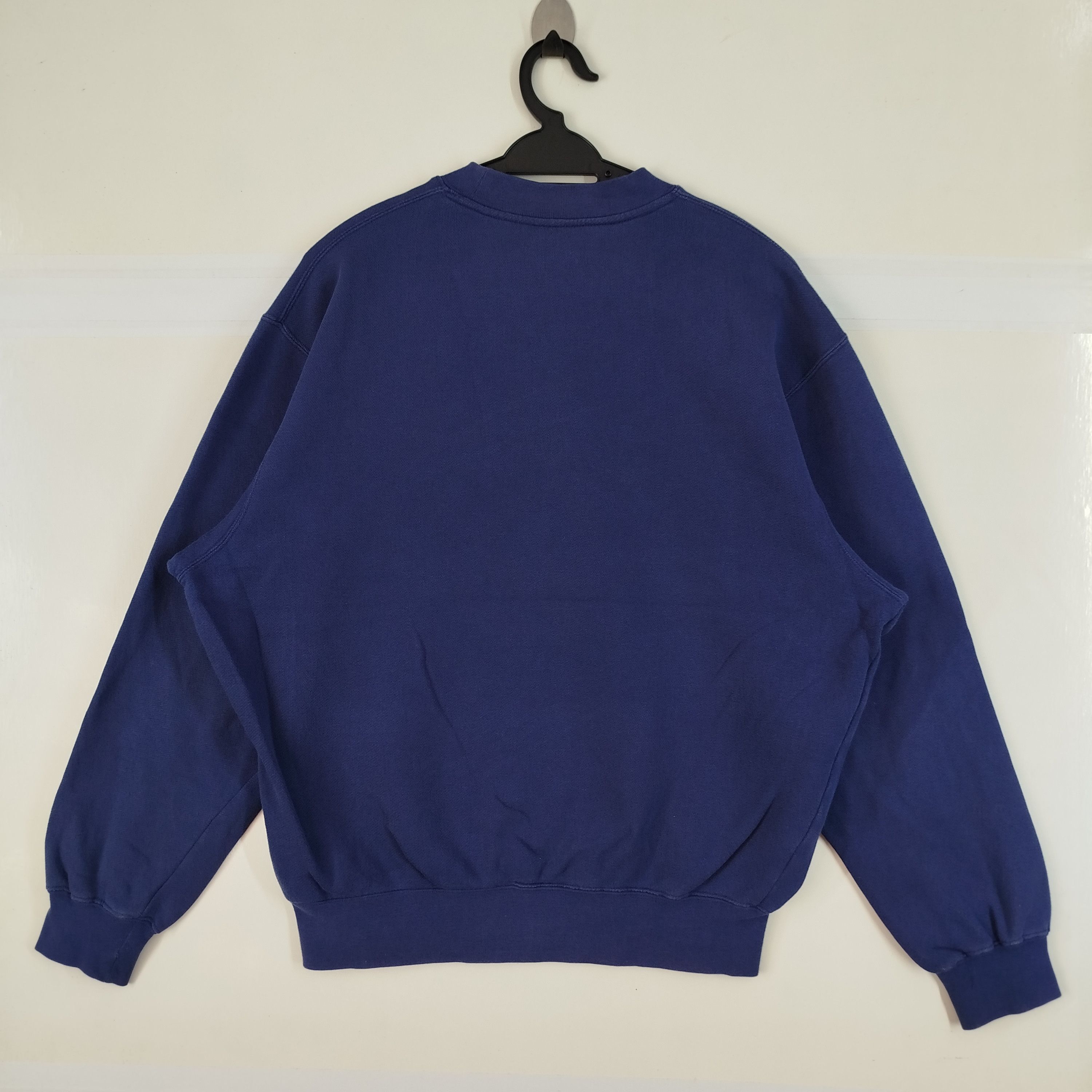Nike Vintage Nike Embroidery Swoosh Logo Baggy Jumper Crop Top Size US L / EU 52-54 / 3 - 7 Thumbnail