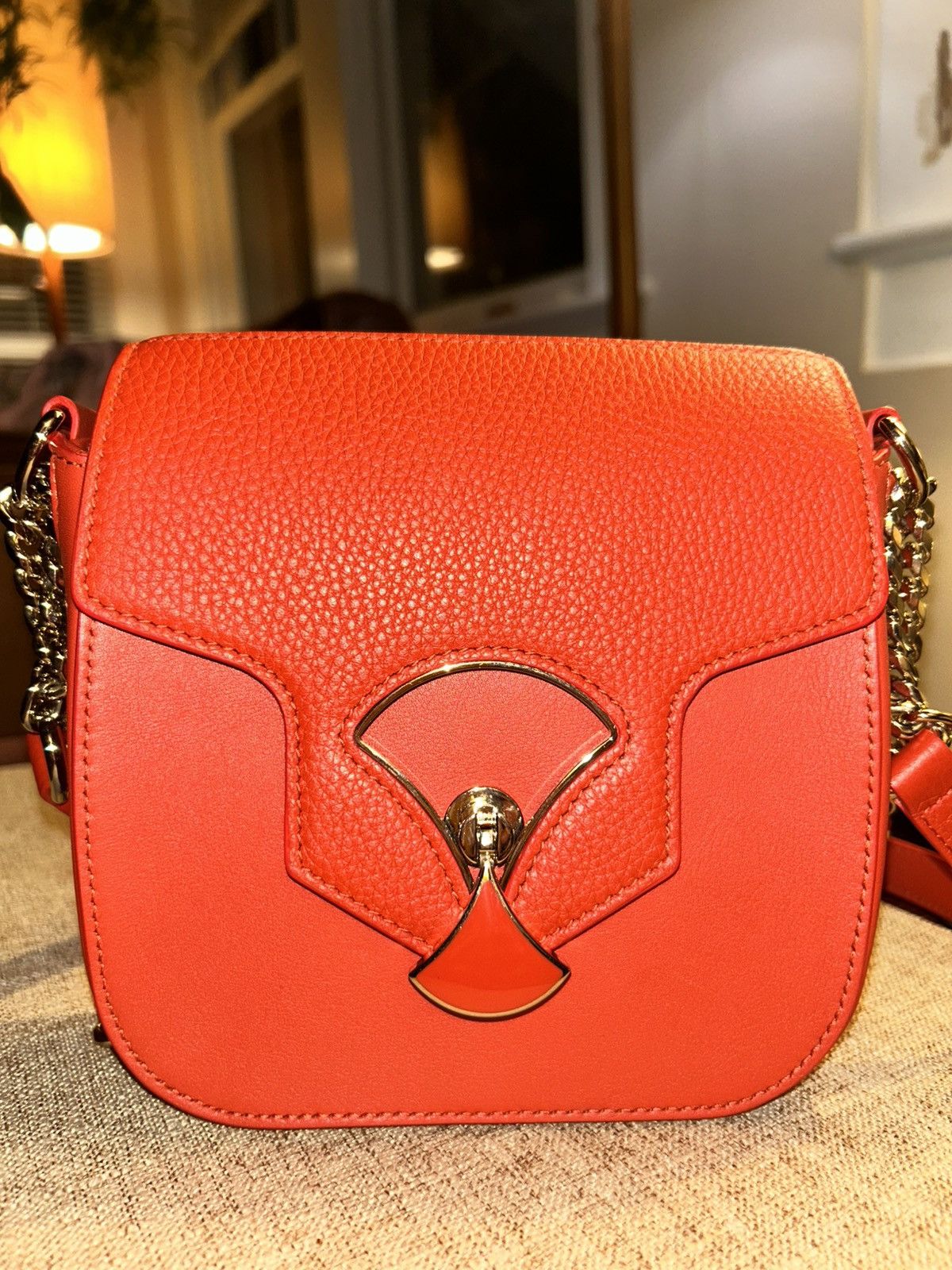 Bvlgari Bvlgari Divas Dream Flap Cover Chain Cross Bag In Vulcan Size ONE SIZE - 10 Thumbnail