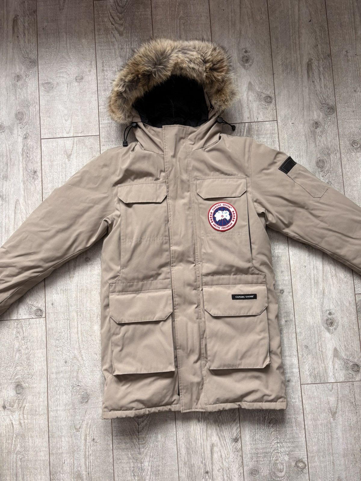 Canada Goose Canada Goose Expedition Beige Mens S/M Perfect Size US S / EU 44-46 / 1 - 1 Thumbnail