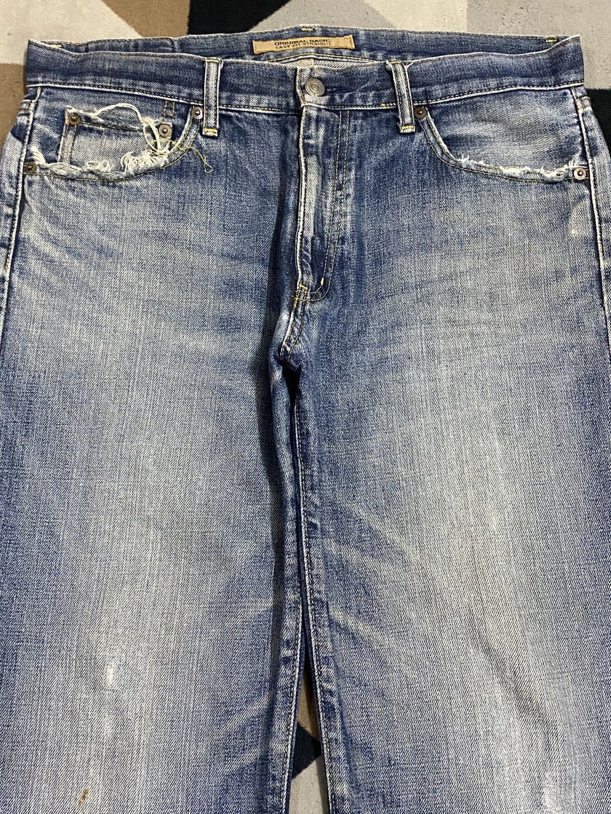 Uniqlo Vintage Japanese Brands Faded Wash Distressed Loose Jeans Size US 34 / EU 50 - 3 Thumbnail