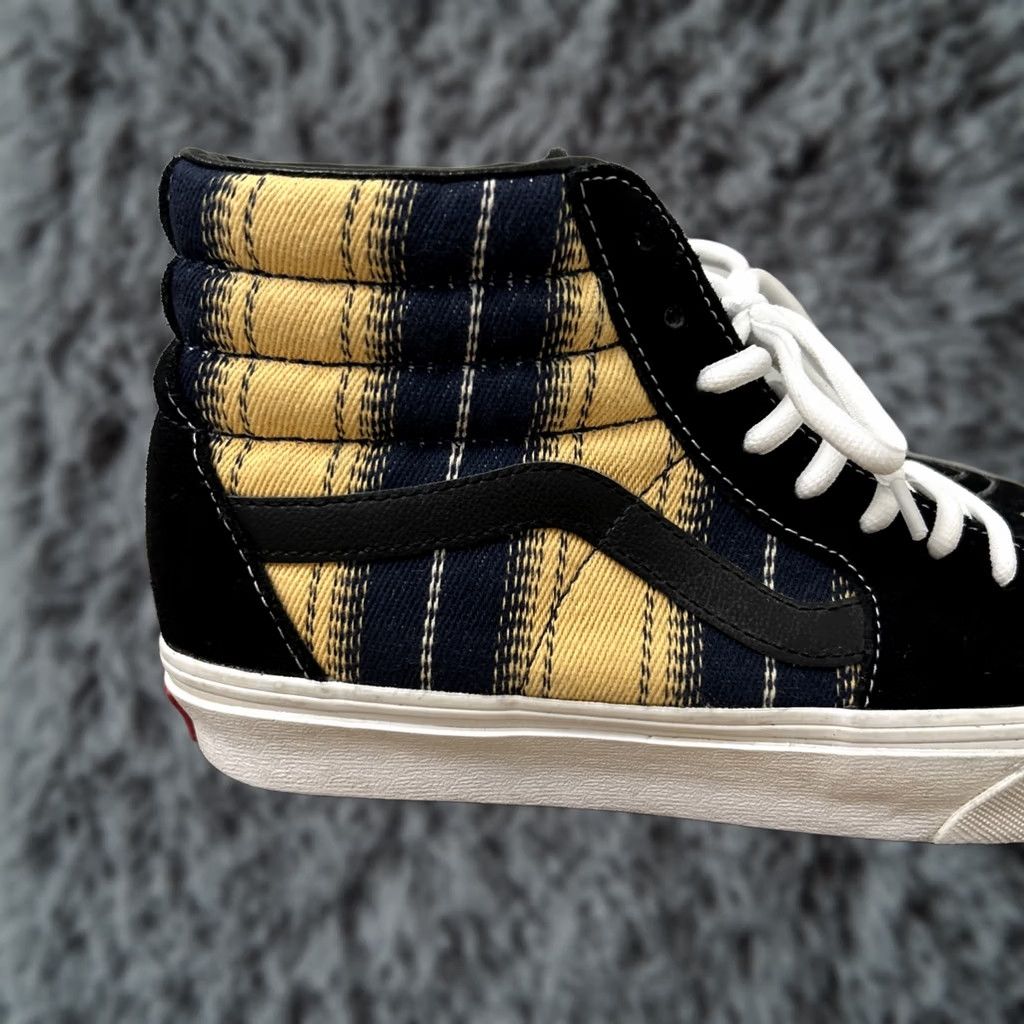 Vans VANS SK8-Hi High Top Canvas Skateboard Shoes Black Unisex Adults Mens Womens 508731 Size 7 Men's / 8.5 Women's Size M / US 6-8 / IT 42-44 - 1 Thumbnail