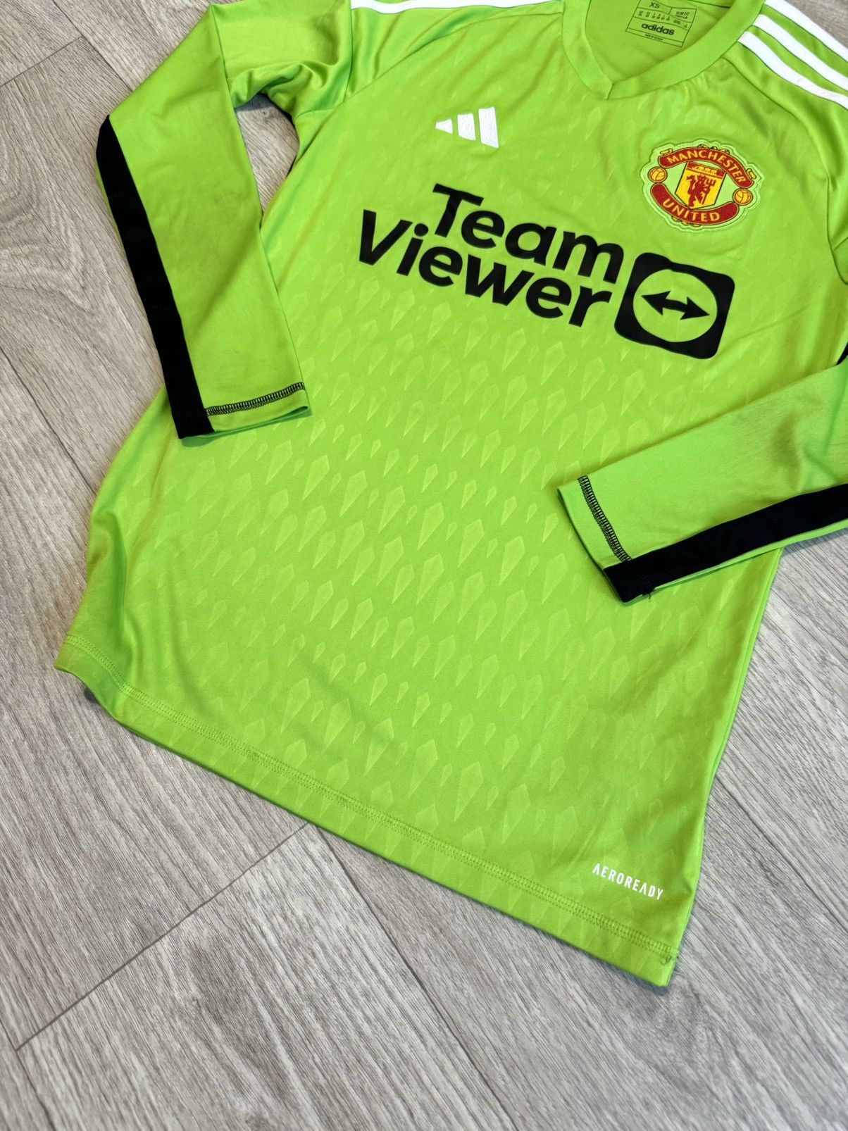 Adidas 🔷Adidas Manchester United 2023/24 Goalkeeper Soccer jersey🔷 Size US XS / EU 42 / 0 - 2 Thumbnail