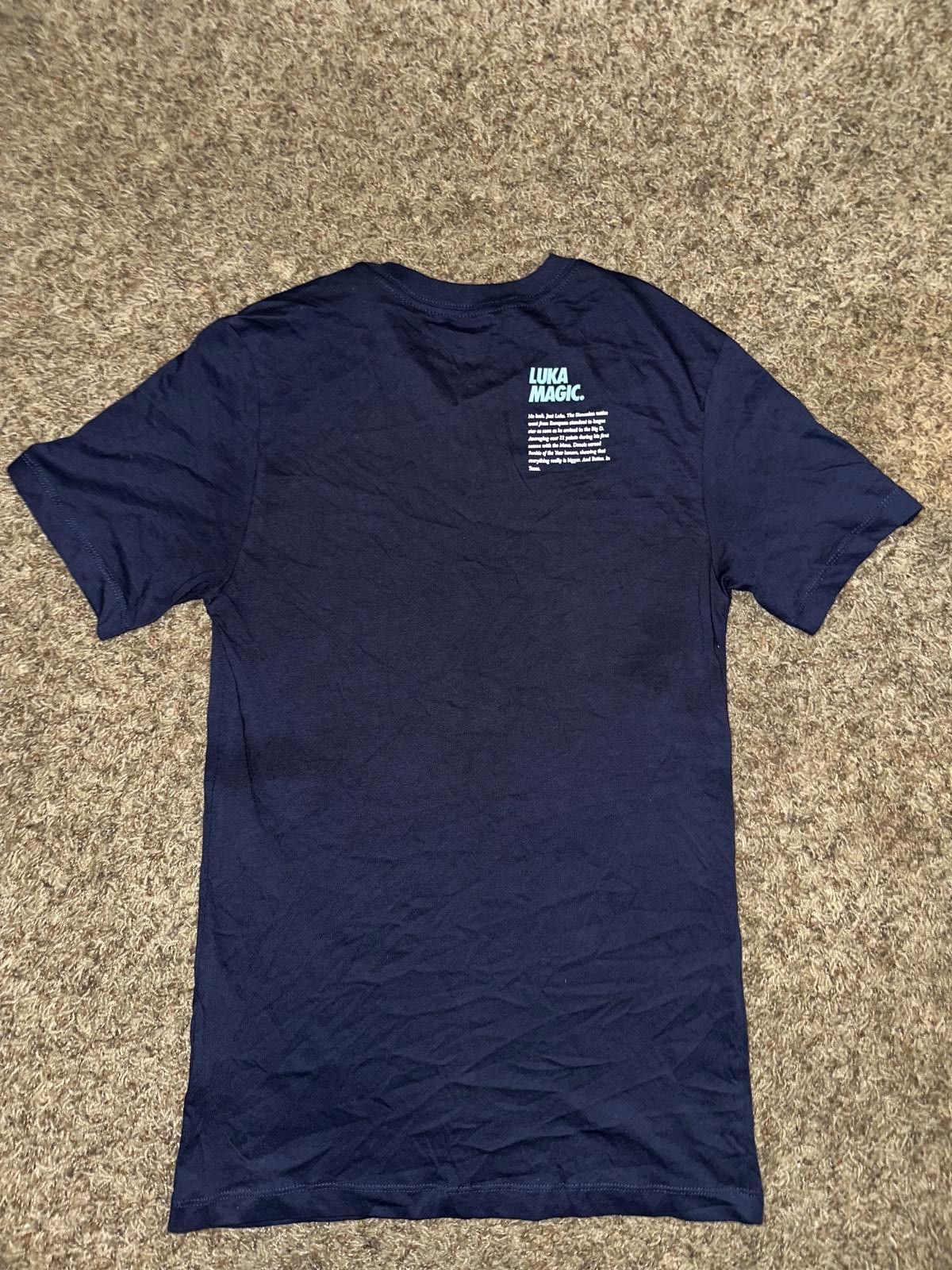 Nike Nike Men’s NBA Dallas Mavericks Luka Doncic Rookie Of The Year Navy T-Shirt Size US XS / EU 42 / 0 - 2 Thumbnail