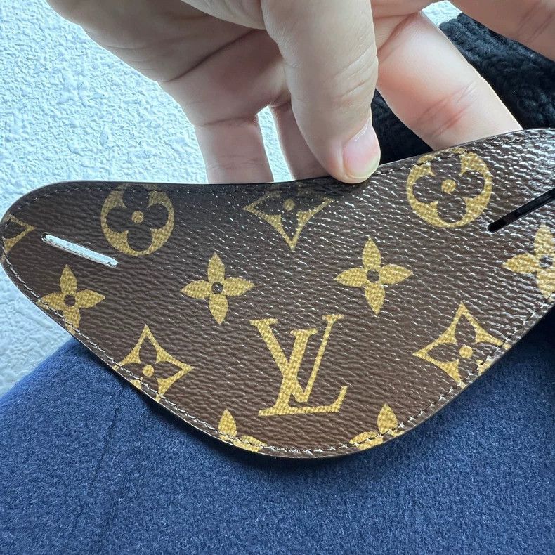 Louis Vuitton Louis Vuitton cashmere buttons printed with Logo inside coa Size XS / US 0-2 / IT 36-38 - 3 Thumbnail