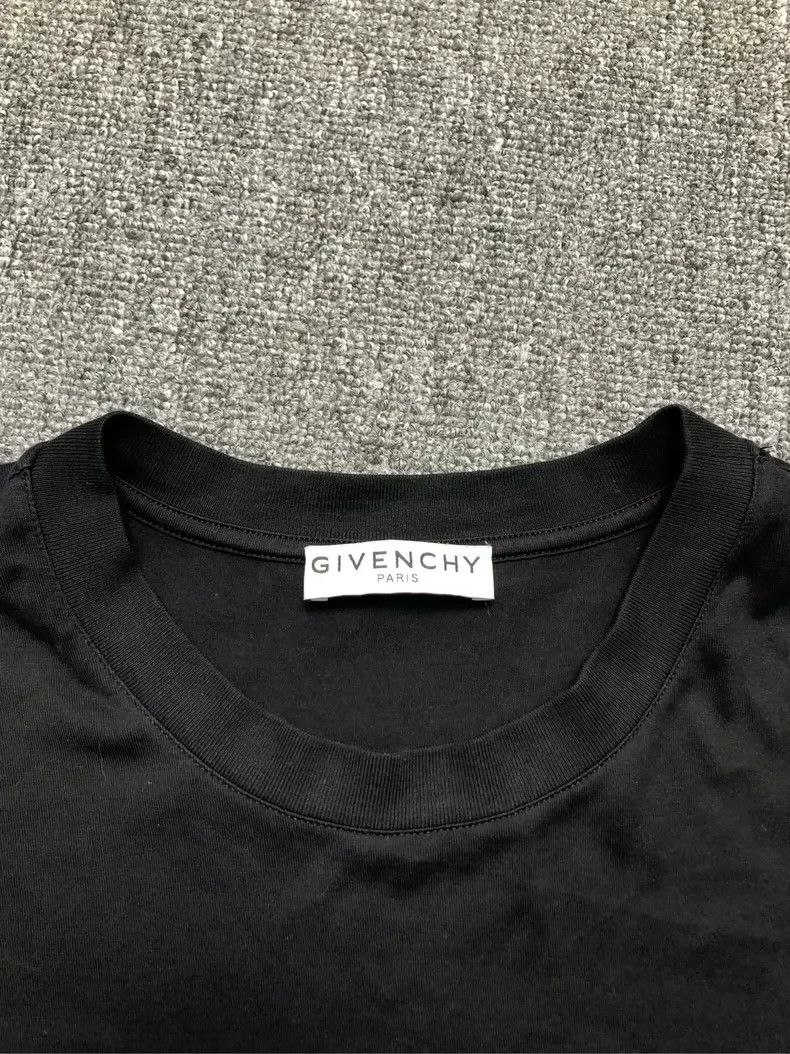 Givenchy Givenchy Poseidon Printed Black Short-sleeve 2506-Nextarrow Size US M / EU 48-50 / 2 - 3 Thumbnail