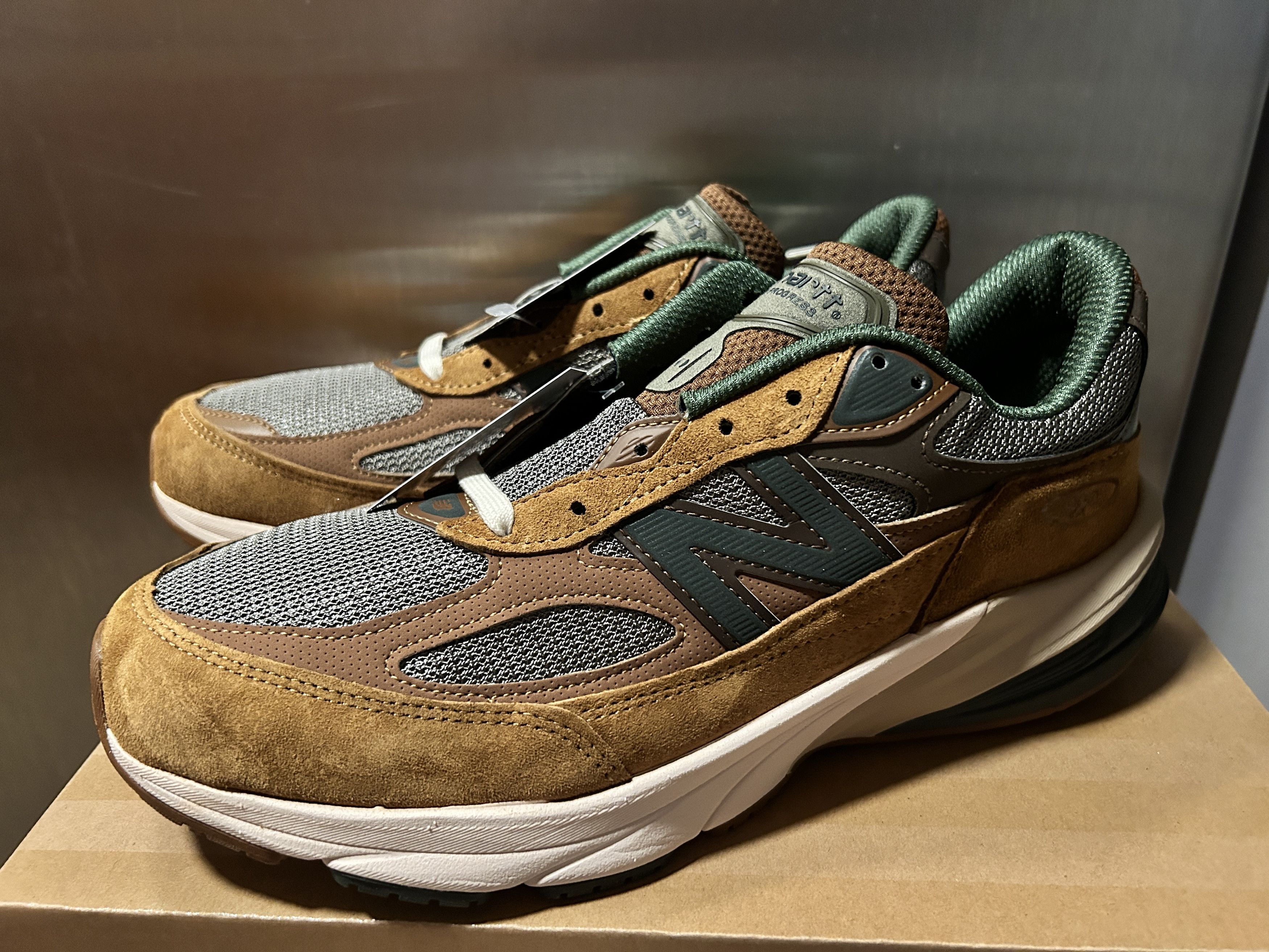 image of 990V6 Carhartt Wip Sculpture Center Shoes in Brown, Men's (Size 10)