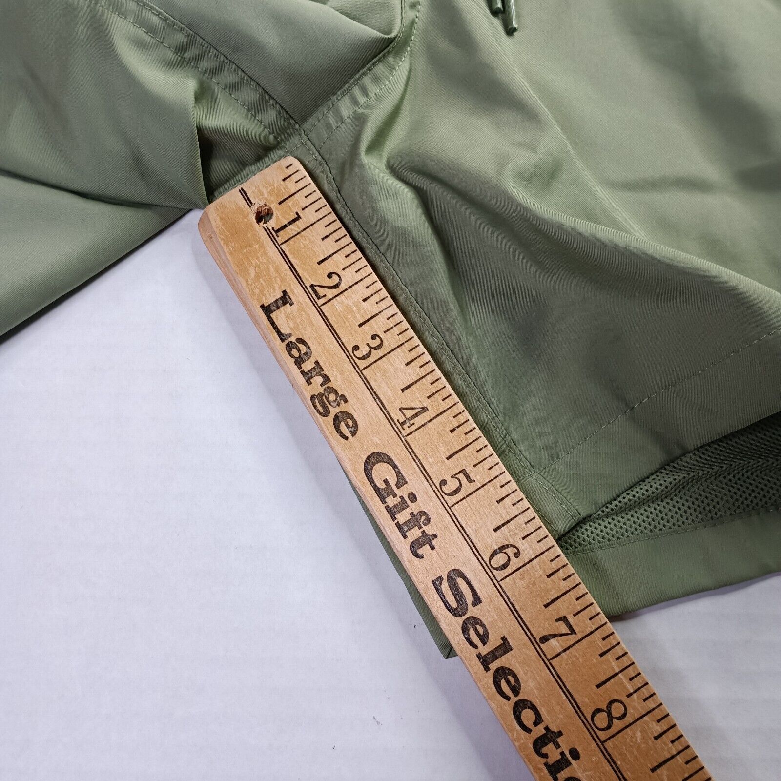 Nike Nike Men's Club Flow Relaxed Fit 6" Shorts Oil Green Size XL Size US 38 / EU 54 - 2 Thumbnail