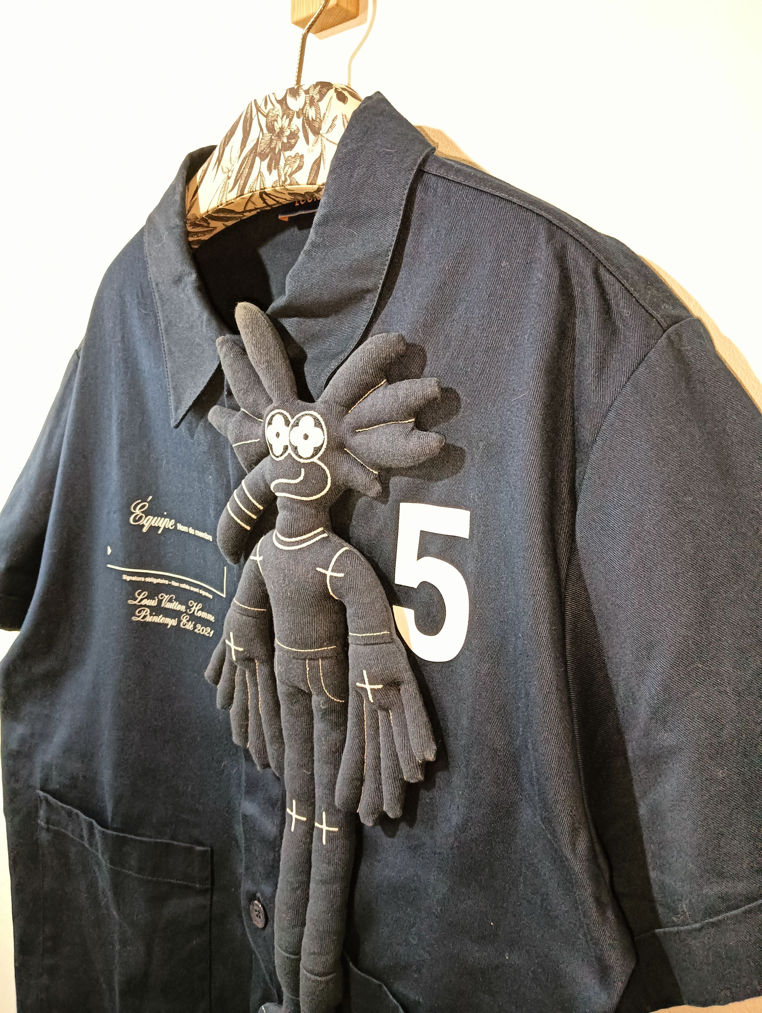 Louis Vuitton Japan Exclusive Puppet Shirt Size US M / EU 48-50 / 2 - 4 Thumbnail