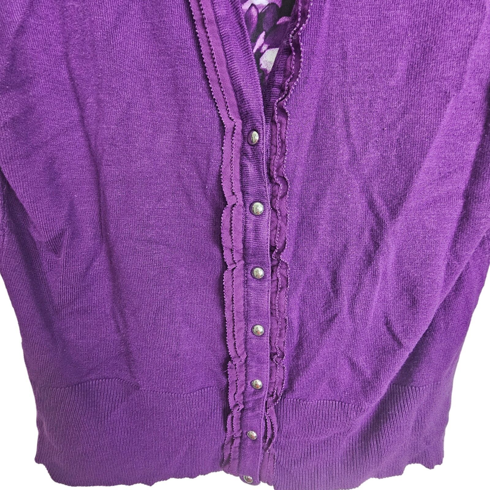 White House Black Market White House Black Market Snap Up Cardigan Sweater L Career Size L / US 10 / IT 46 - 3 Thumbnail