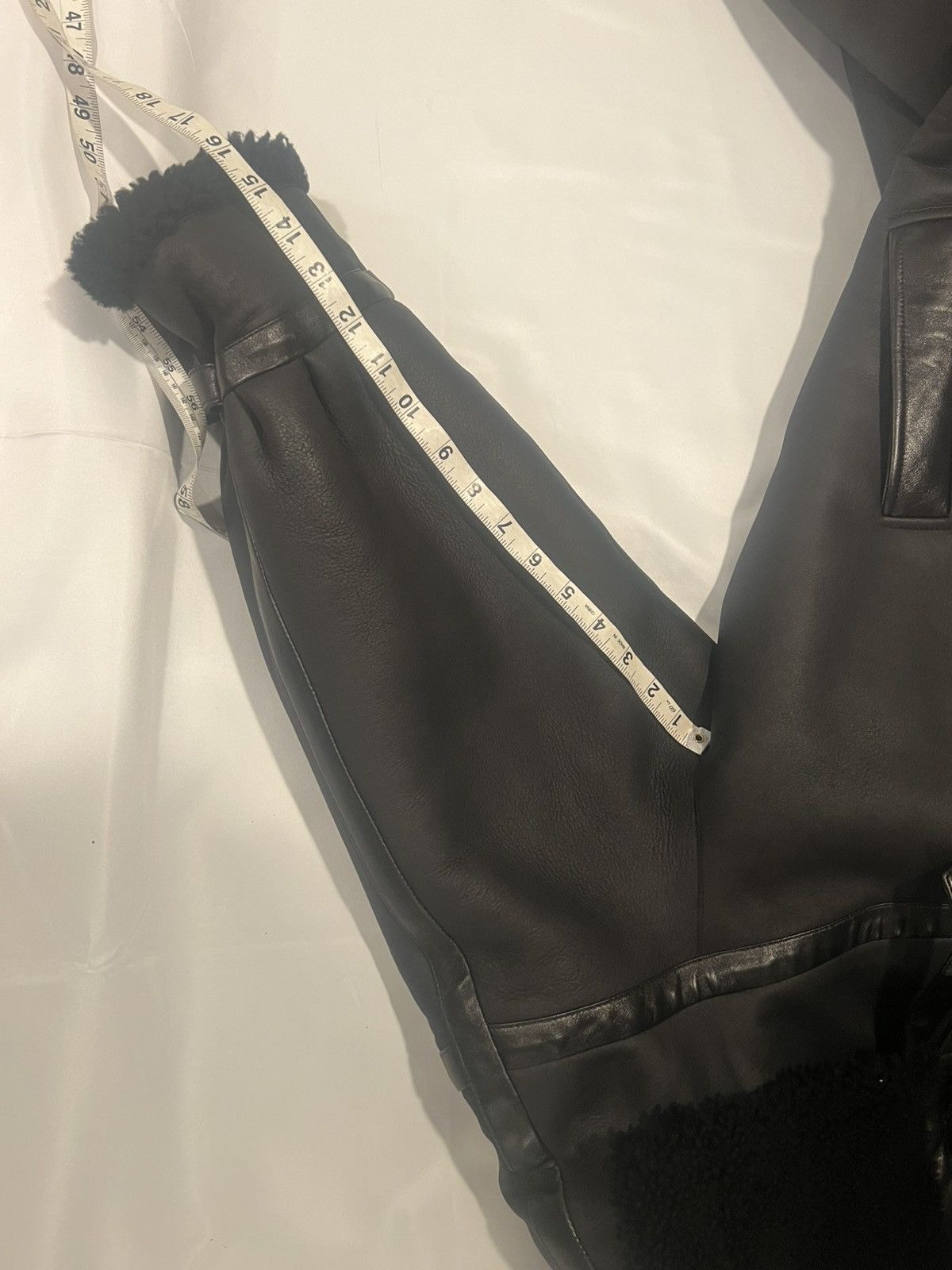Saint Laurent Paris Saint Laurent men’s leather shearing coat. 44/S. $14000 Size US S / EU 44-46 / 1 - 4 Thumbnail