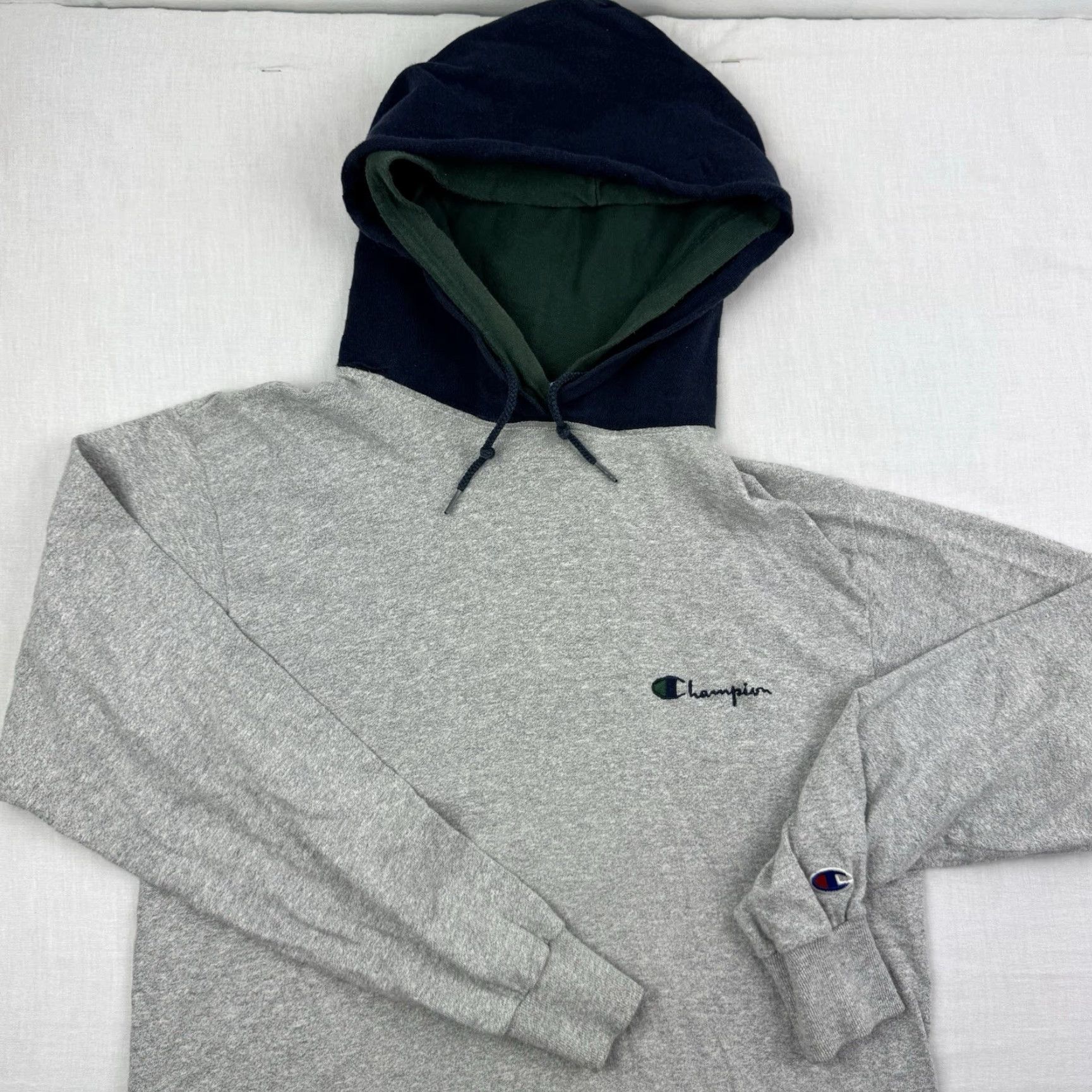 Champion VINTAGE Champion Hoodie Adult Medium Gray 90s Embroidered Pullover Mens Size US M / EU 48-50 / 2 - 2 Thumbnail