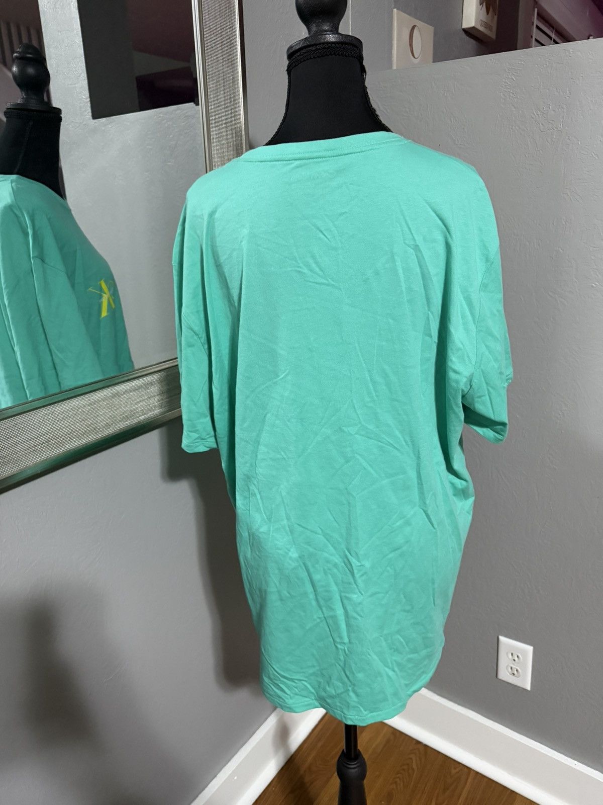 Calvin Klein NWOT Calvin Klein Logo This is Love Neon T-Shirt Size Large Size US L / EU 52-54 / 3 - 4 Thumbnail