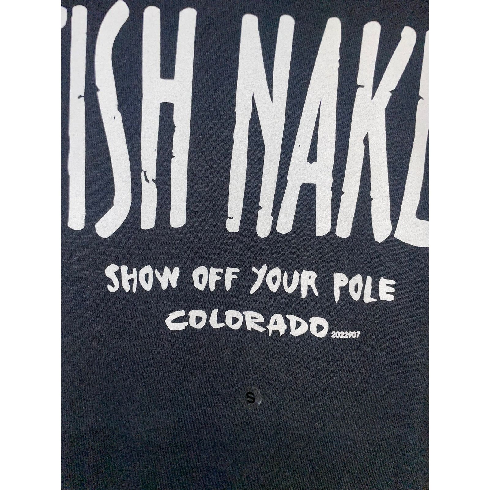 Gildan Y2K Fish Naked Show Off Your Pole Colorado Joke Shirt 2000s Size US S / EU 44-46 / 1 - 3 Thumbnail